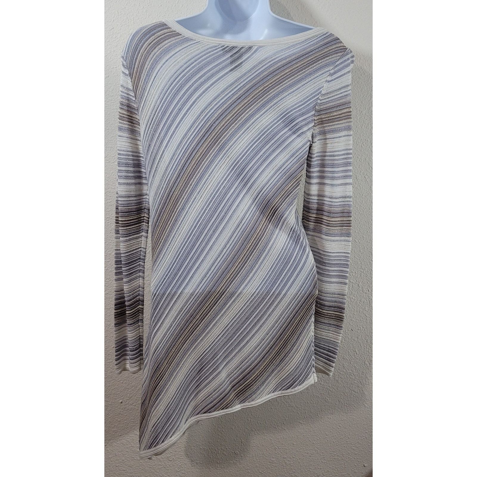 Other White House Black Market Gray Metallic Asymmetrica Hem Top S Size S / US 4 / IT 40 - 2 Thumbnail