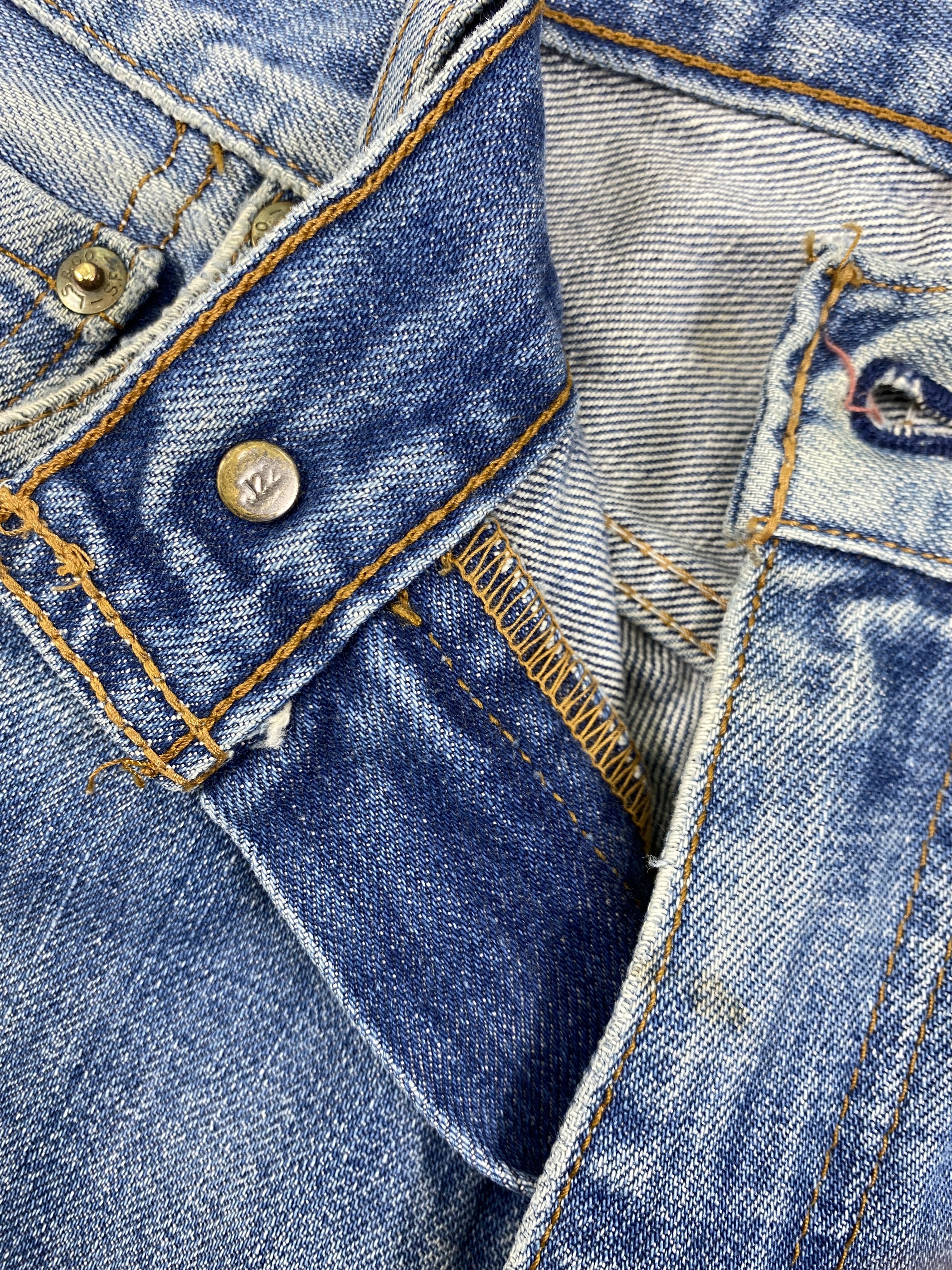 Levi's Distressed Blue Vintage Levi's 505 Jeans 30x31 Denim- JN3529 Size US 30 / EU 46 - 7 Thumbnail