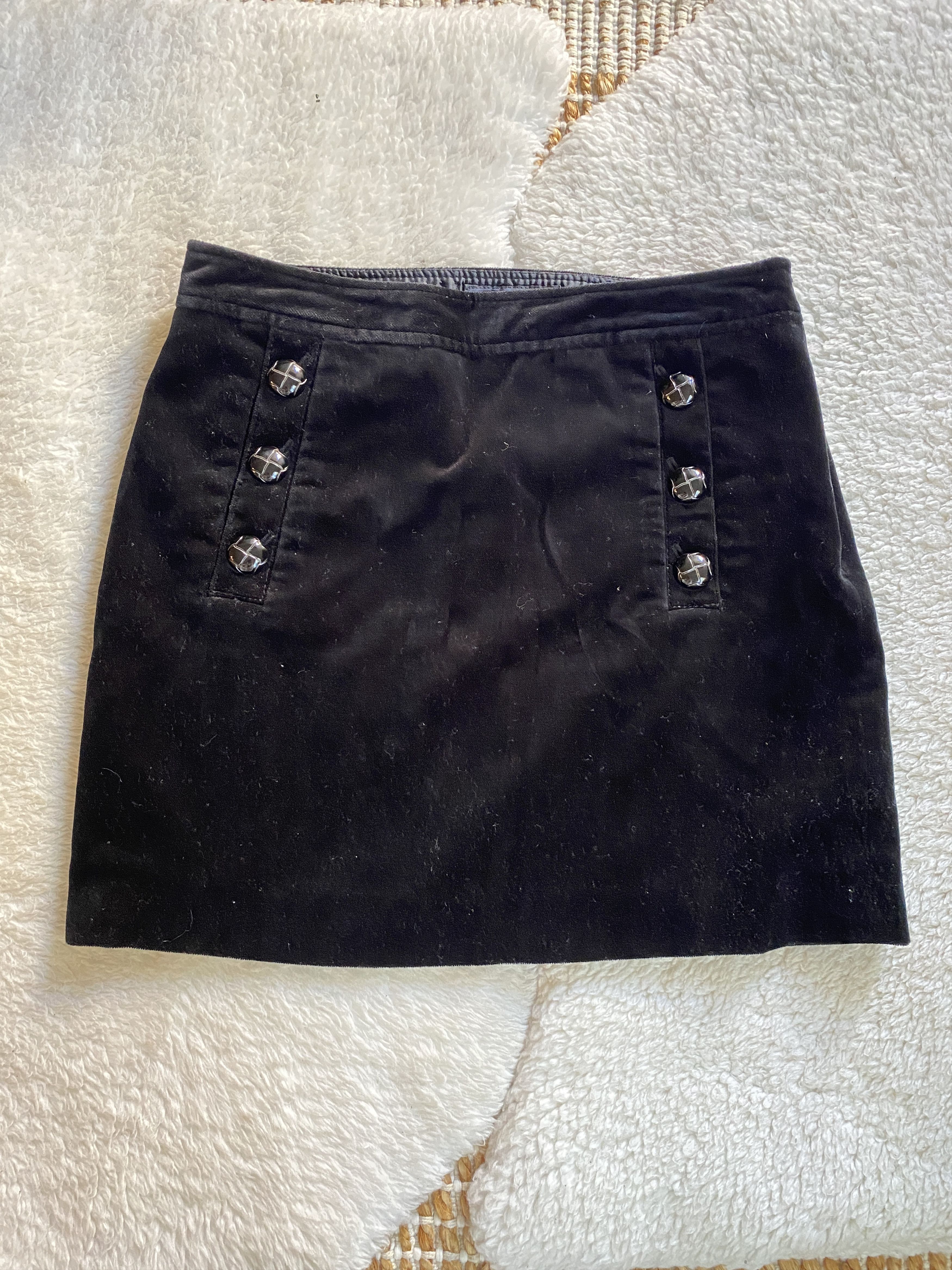 Banana Republic Banana Republic Black Velvet Velour Mini Skirt Size 26" / US 2 / IT 38 - 1 Thumbnail