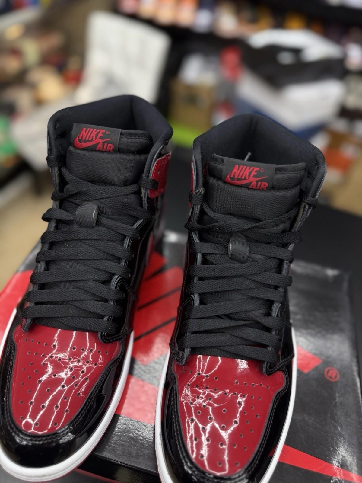 Jordan Brand Size 10.5 - Jordan 1 Retro OG High Patent Bred 555088-063 Size US 10.5 / EU 43-44 - 5 Thumbnail