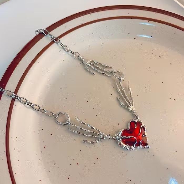 Jewelry × Vintage Red Hearth Skeleton Vampire Necklace Size ONE SIZE - 2 Thumbnail