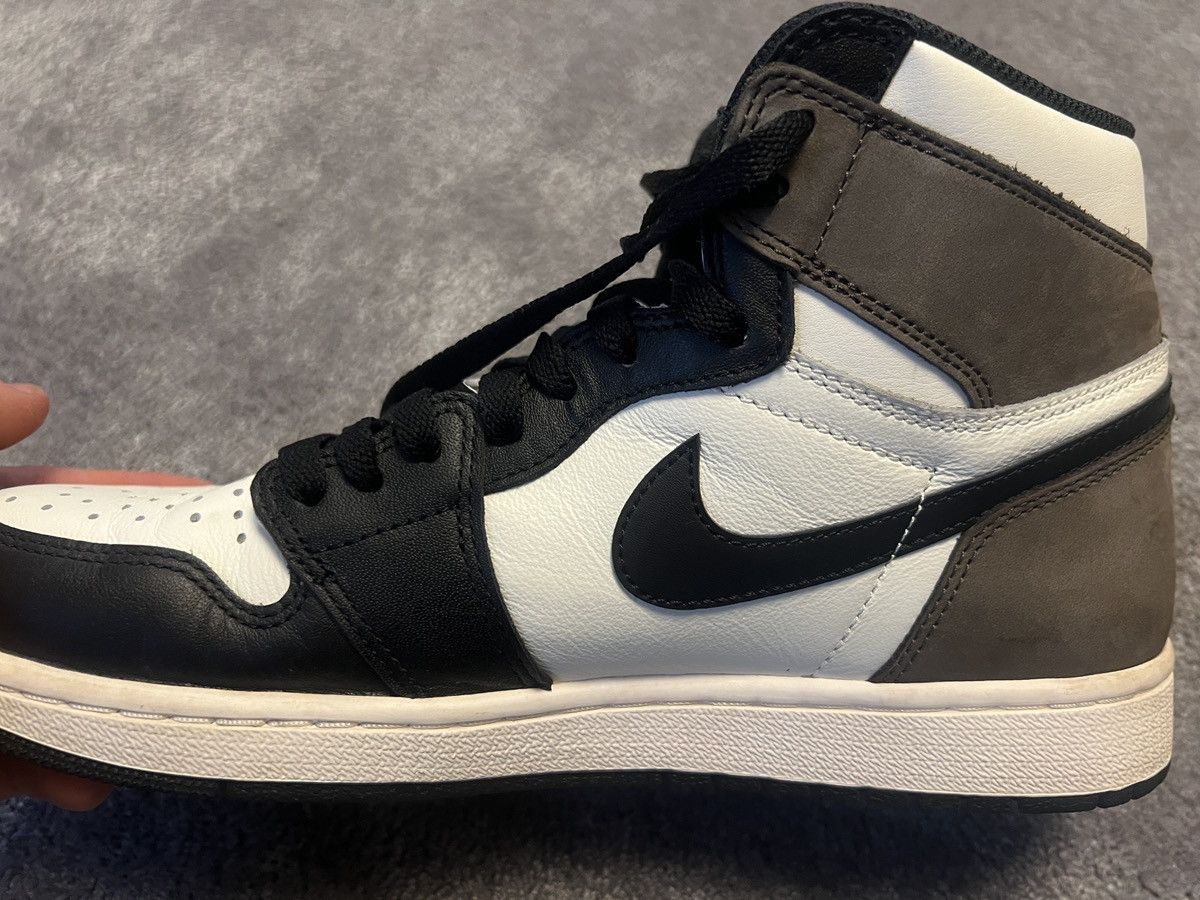 Jordan Brand Air Jordan 1 Retro High OG 'Mocha' Size US 10 / EU 43 - 4 Thumbnail