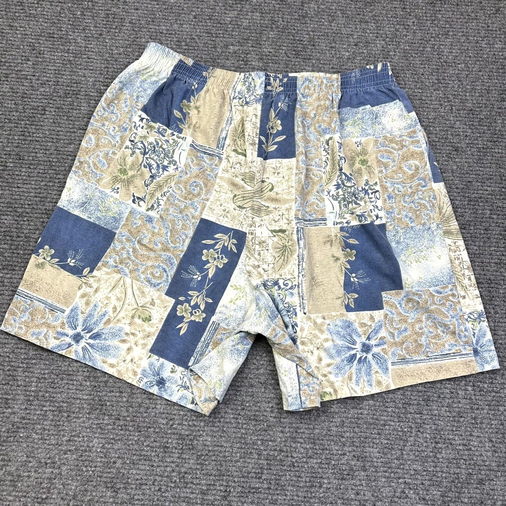 Vintage VINTAGE 90s Woman’s Plus Size 2XL Retro Floral Bermuda Shorts With Pockets Size 40" / US 18 - 3 Thumbnail