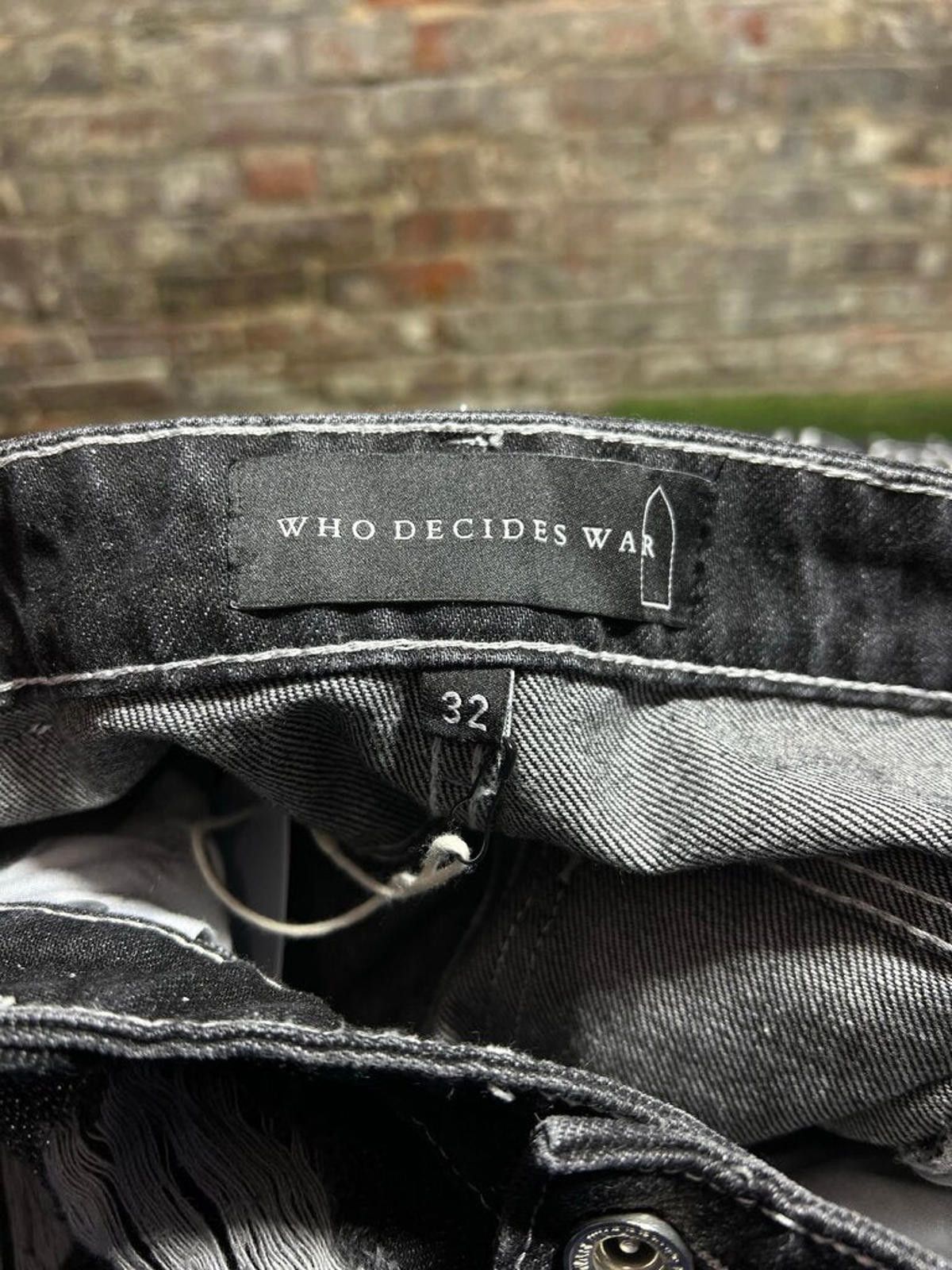 Who Decides War Who Decides War Black Darning Jeans Sz. 32 Size ONE SIZE - 3 Thumbnail