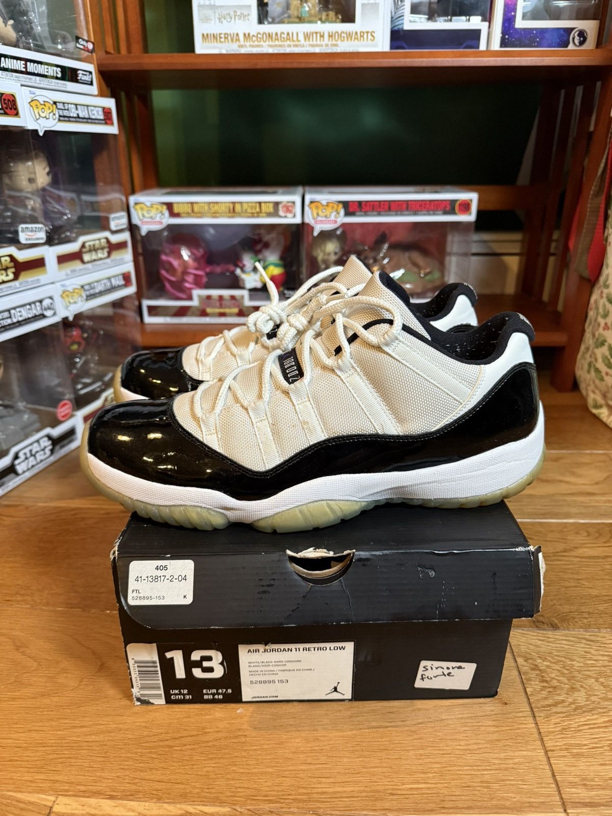 Jordan 11 Low “Concord”