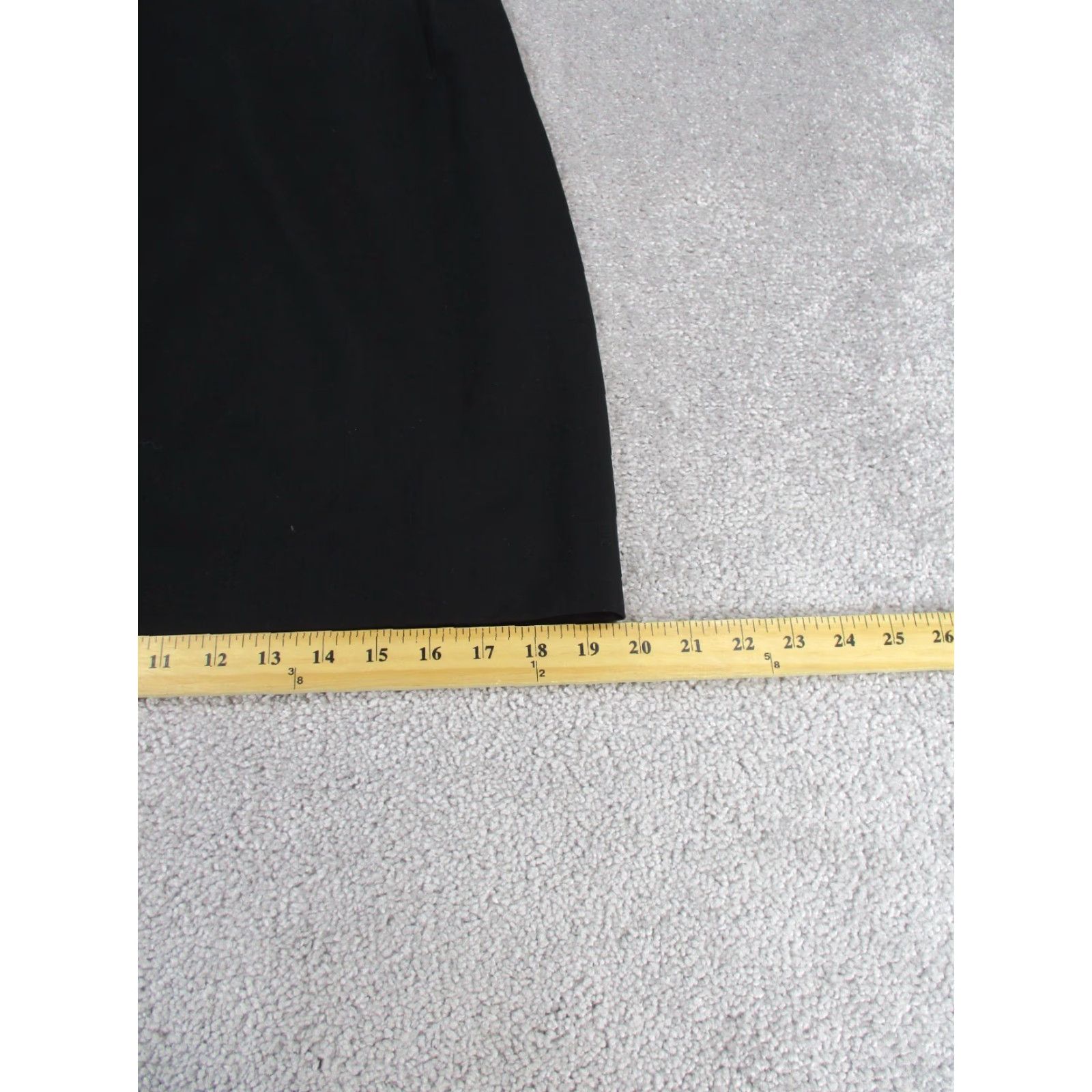 Escada VINTAGE Escada Skirt Womens 42 US 12 Black Wool Pencil Above Knee Ladies Pencil Skirt, Black, Wool, Zipper, Knee Length, 12, Regular, EW, 1990s Size 34" / US 12 / IT 48 - 4 Thumbnail