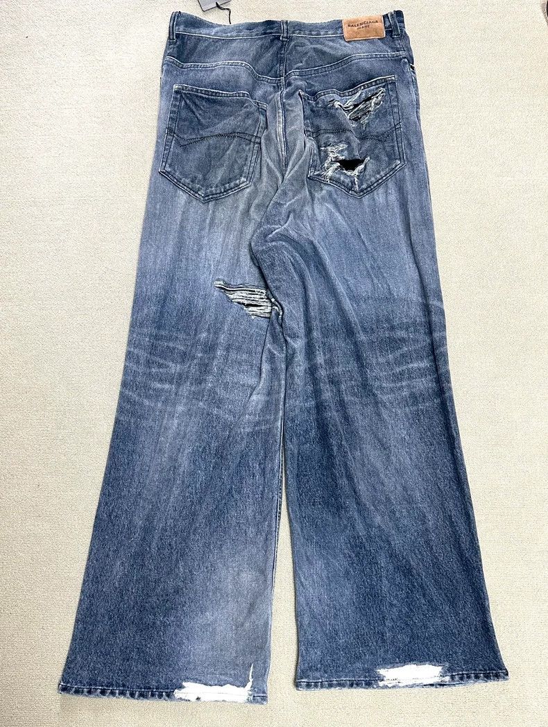 Balenciaga Balenciaga size m Ice blue 3D printed denim jeans and print Size US 30 / EU 46 - 3 Thumbnail