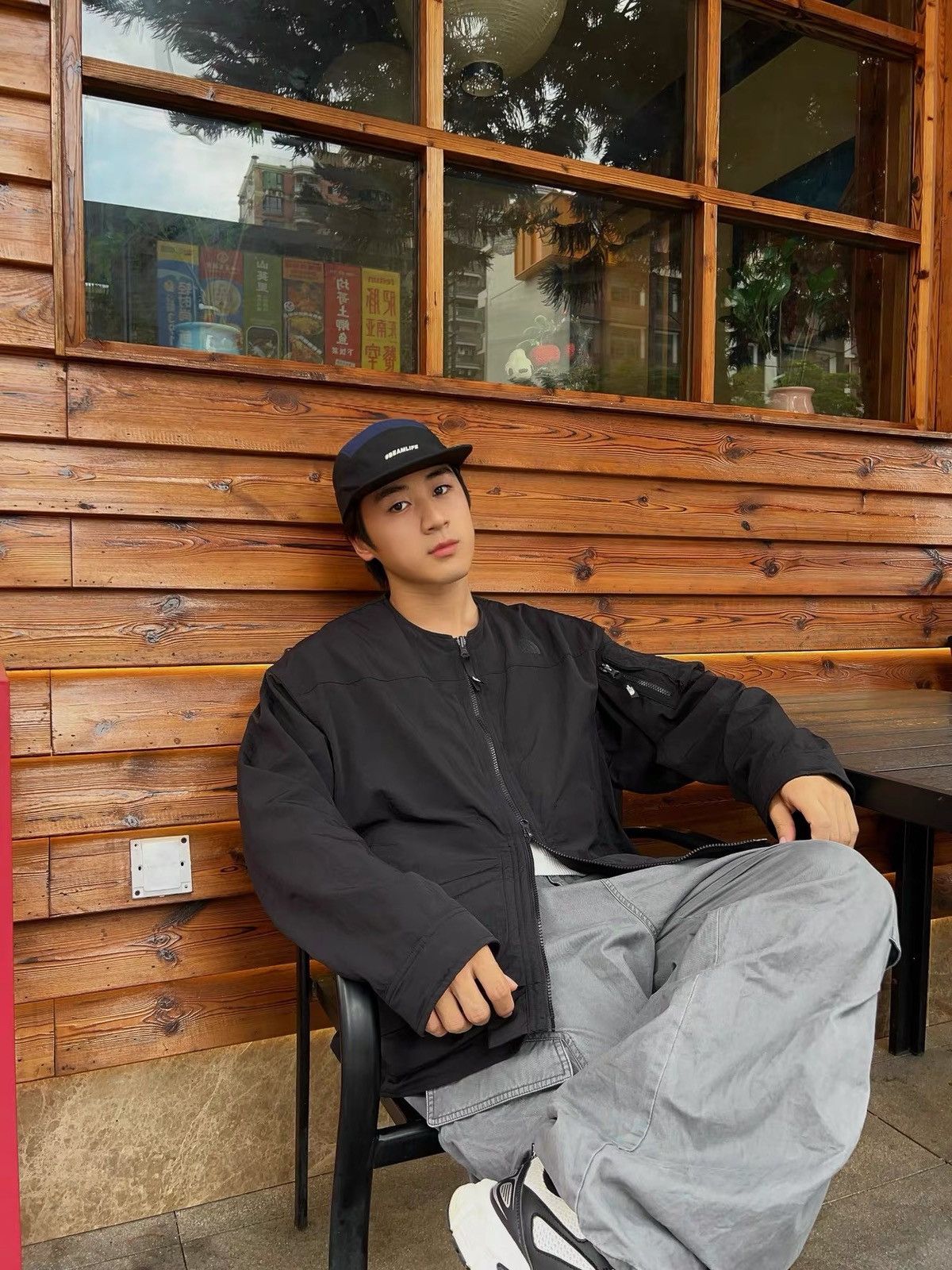 The North Face Urban Exploration REVERSIBLE 4-WAY WIND JACKET Size US M / EU 48-50 / 2 - 11 Thumbnail