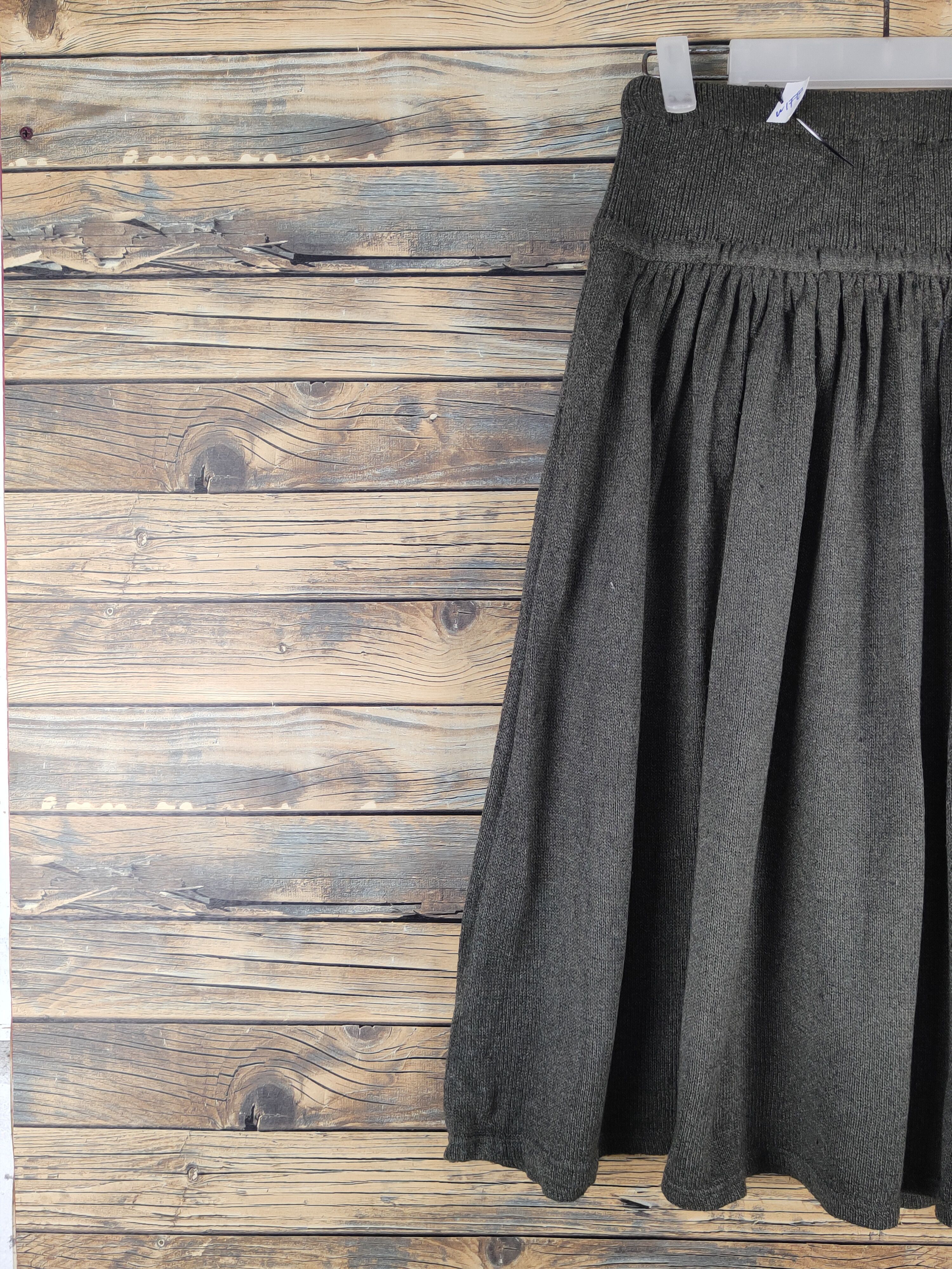 Issey Miyake DL Issey Miyake Olive Knitwear Midi Skirts #W1778 Size 28" / US 6 / IT 42 - 3 Thumbnail