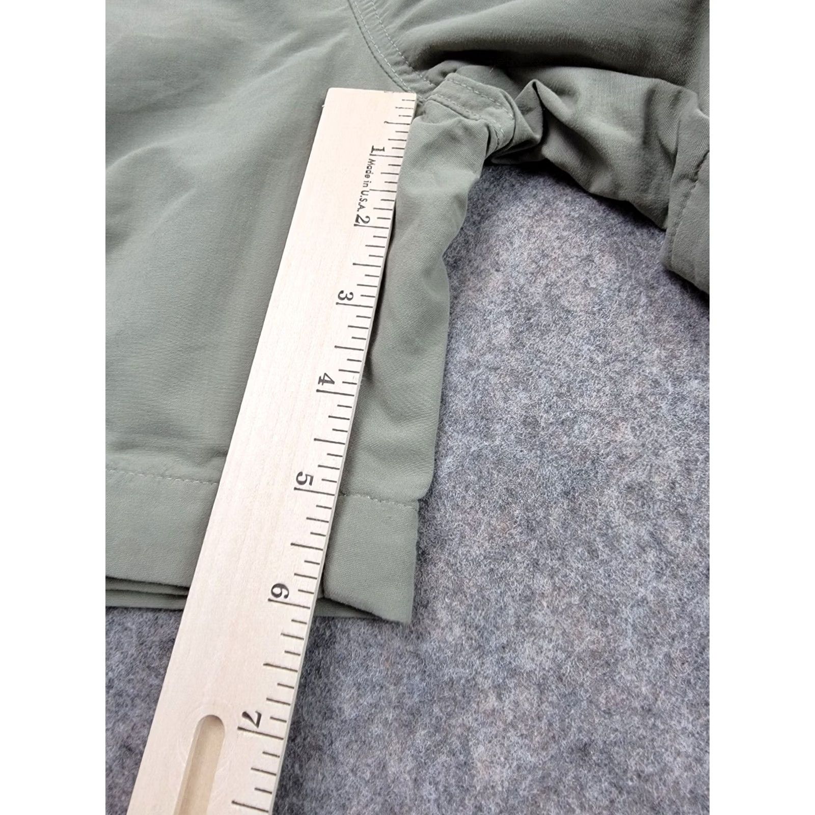 Vintage LL Bean Convertible Pants Mens Large Green Cargo Pockets Belted Outdoor Flat Front Wool? Nylon? (note: original) Size US 33 - 4 Thumbnail