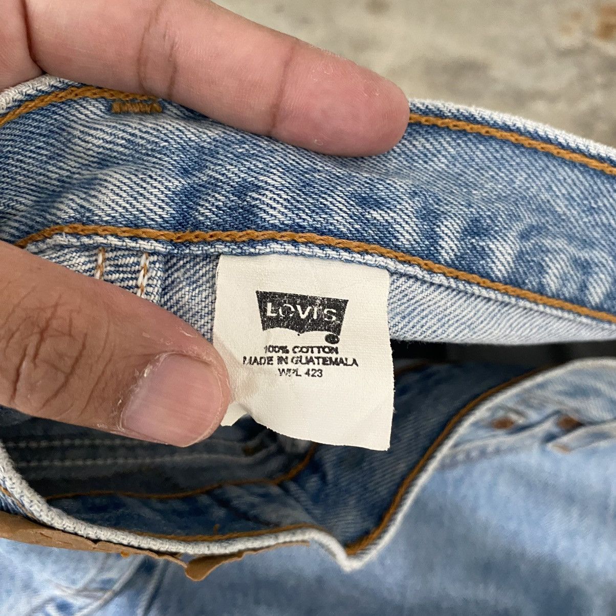 Levi's Size 32x31.5 Vintage Late 90’s Levis 501 Light Blue Jeans Size US 32 / EU 48 - 14 Thumbnail