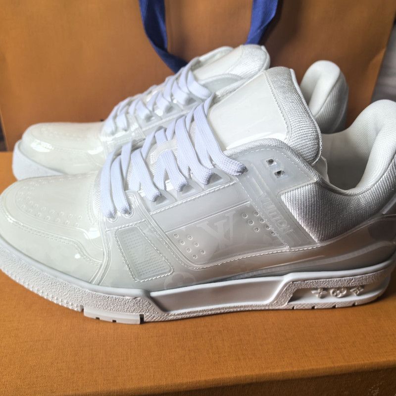 Louis Vuitton Louis Vuitton White Trainer Low-Top Sneakers 0079 Size US 8.5 / EU 41-42 - 1 Thumbnail