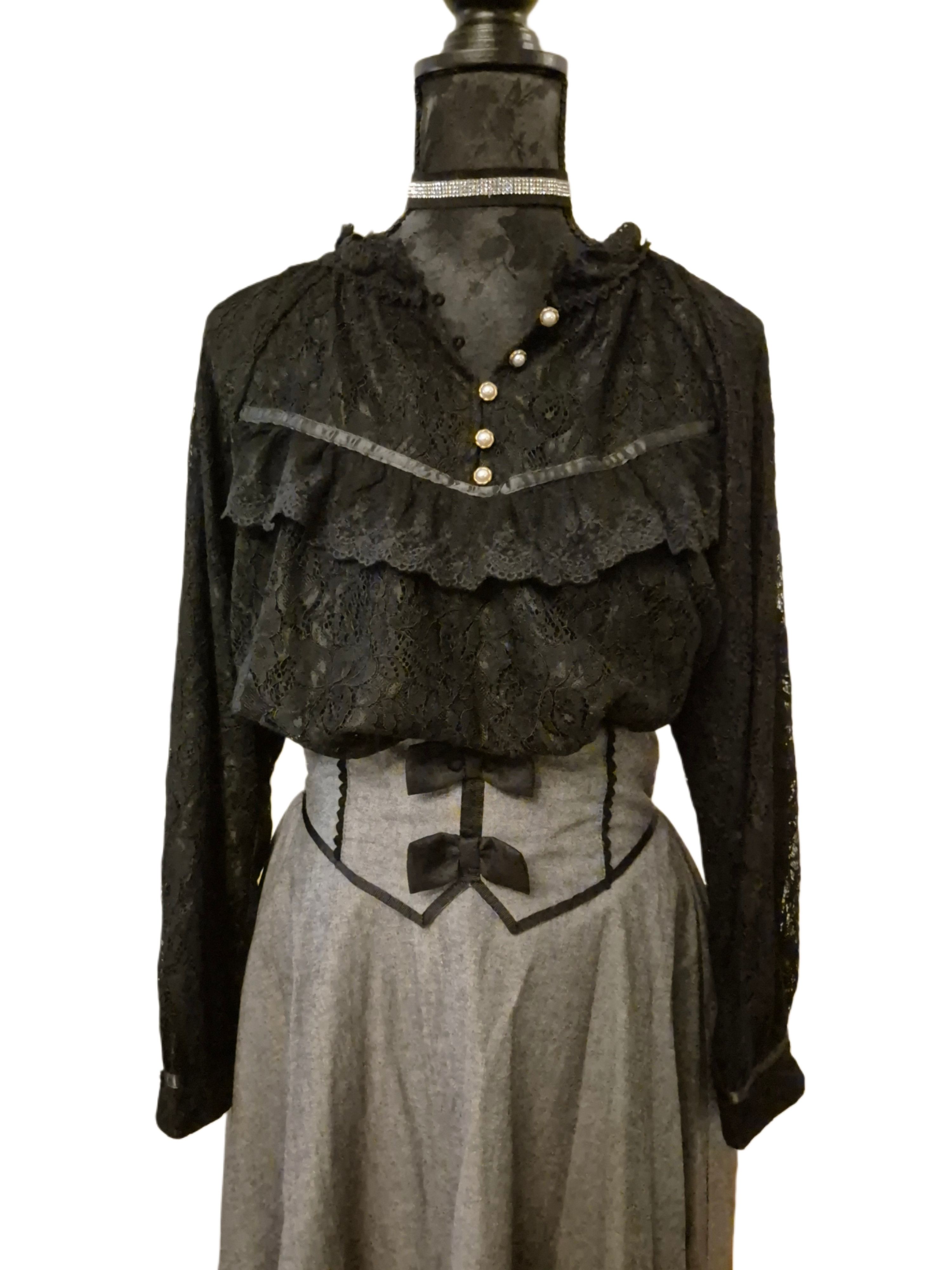 Other RARE unique axes femme blouse shirt fairy grunge spitze Size S / US 4 / IT 40 - 2 Thumbnail