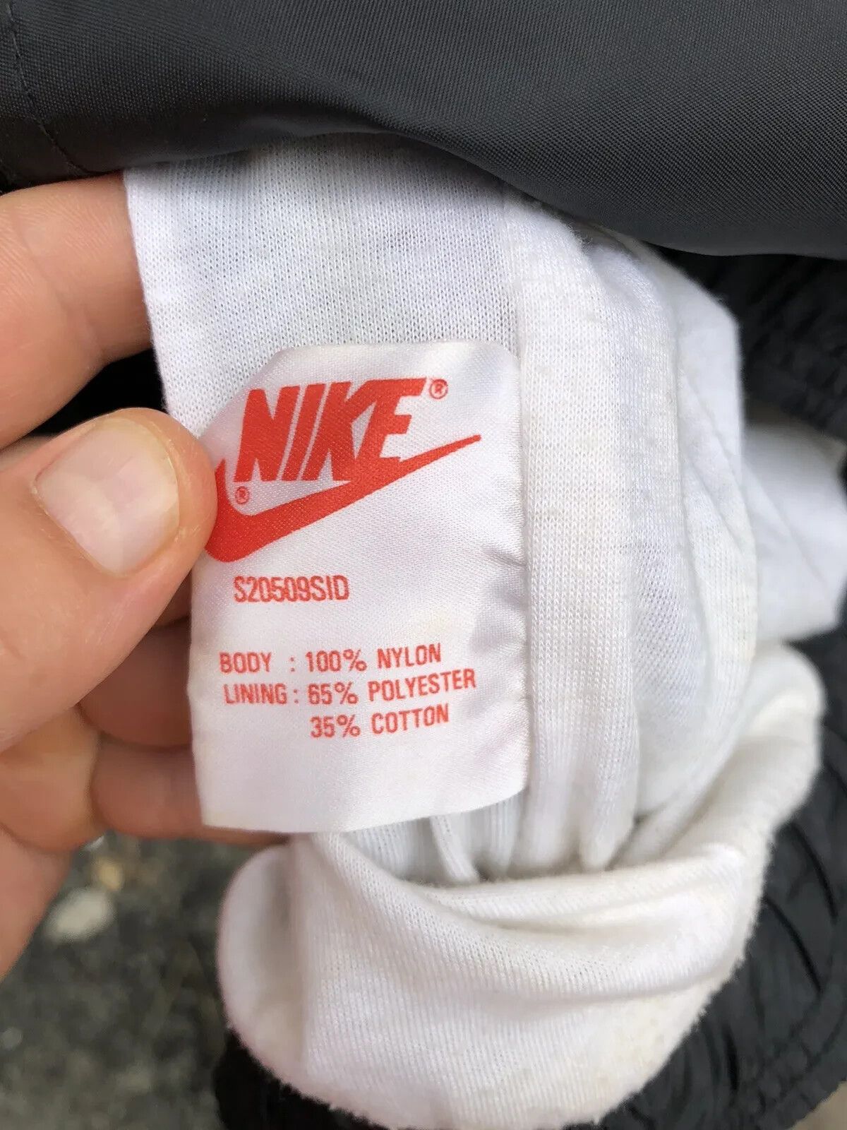 Nike NIKE VINTAGE 1990s TRACK JACKET NYLON RAVE BLOCK WINDRUNER Size US XL / EU 56 / 4 - 12 Thumbnail