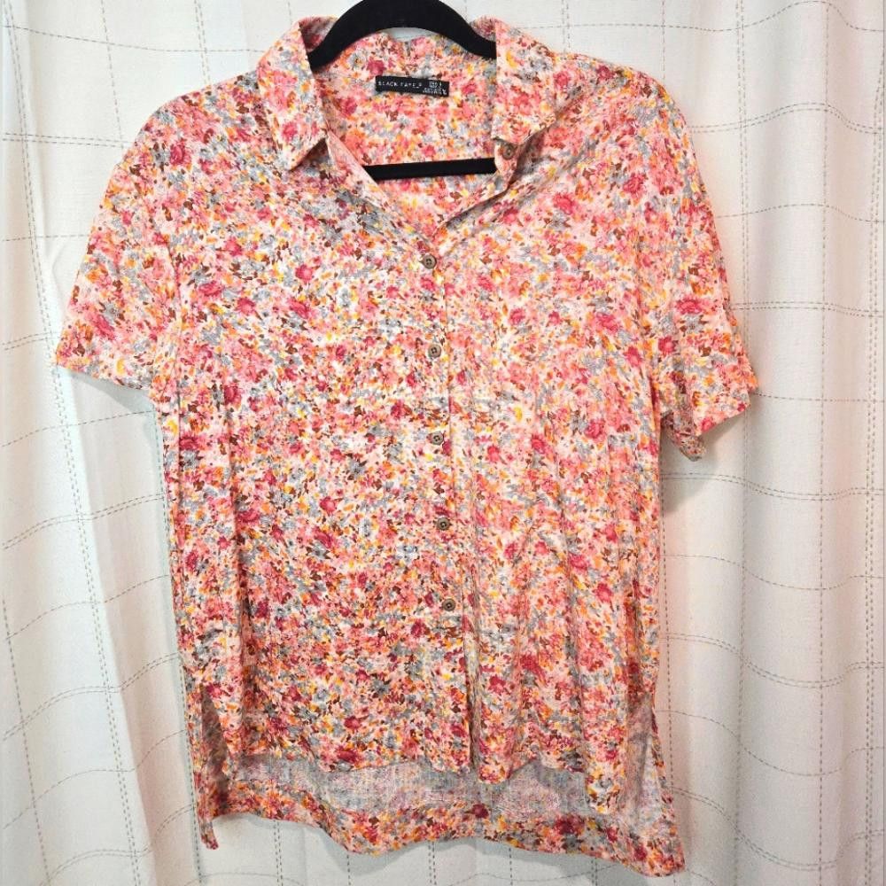 Designer Black Tape Floral Button Down Size S / US 4 / IT 40 - 1 Thumbnail