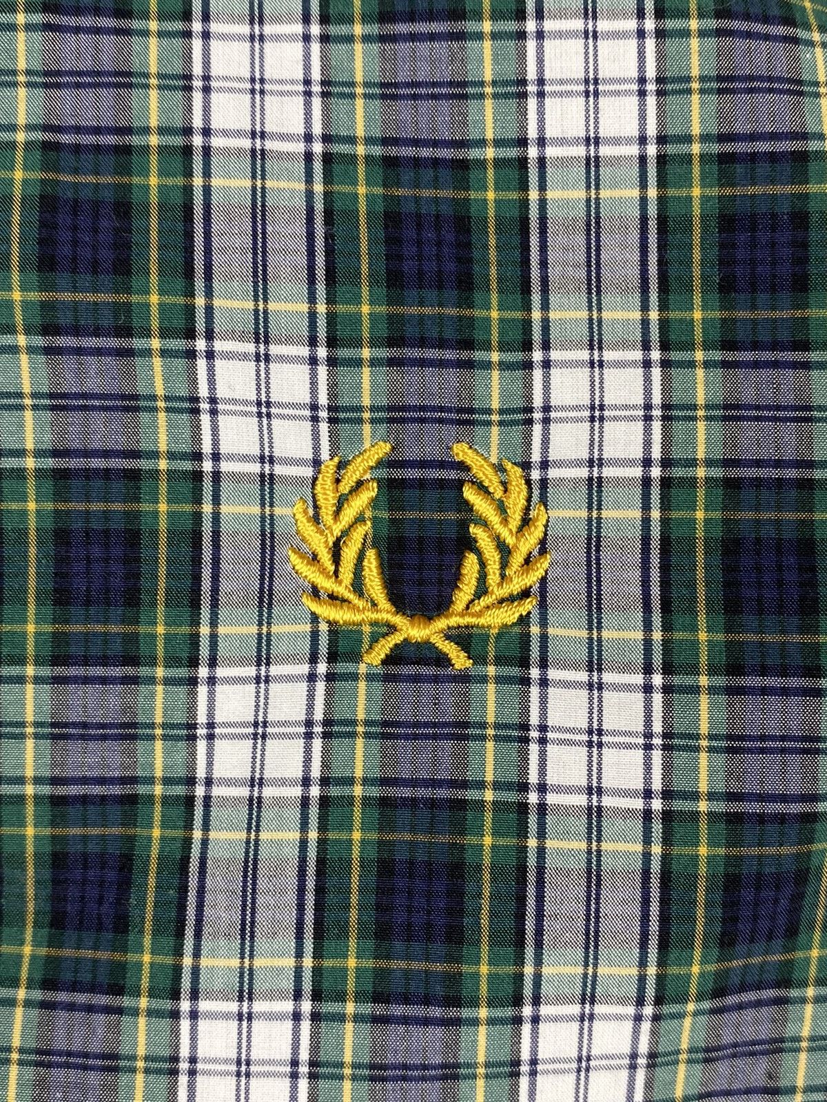 Fred Perry Fred Perry y2k Designed Streetwear Button Up Shirt Size US S / EU 44-46 / 1 - 7 Thumbnail