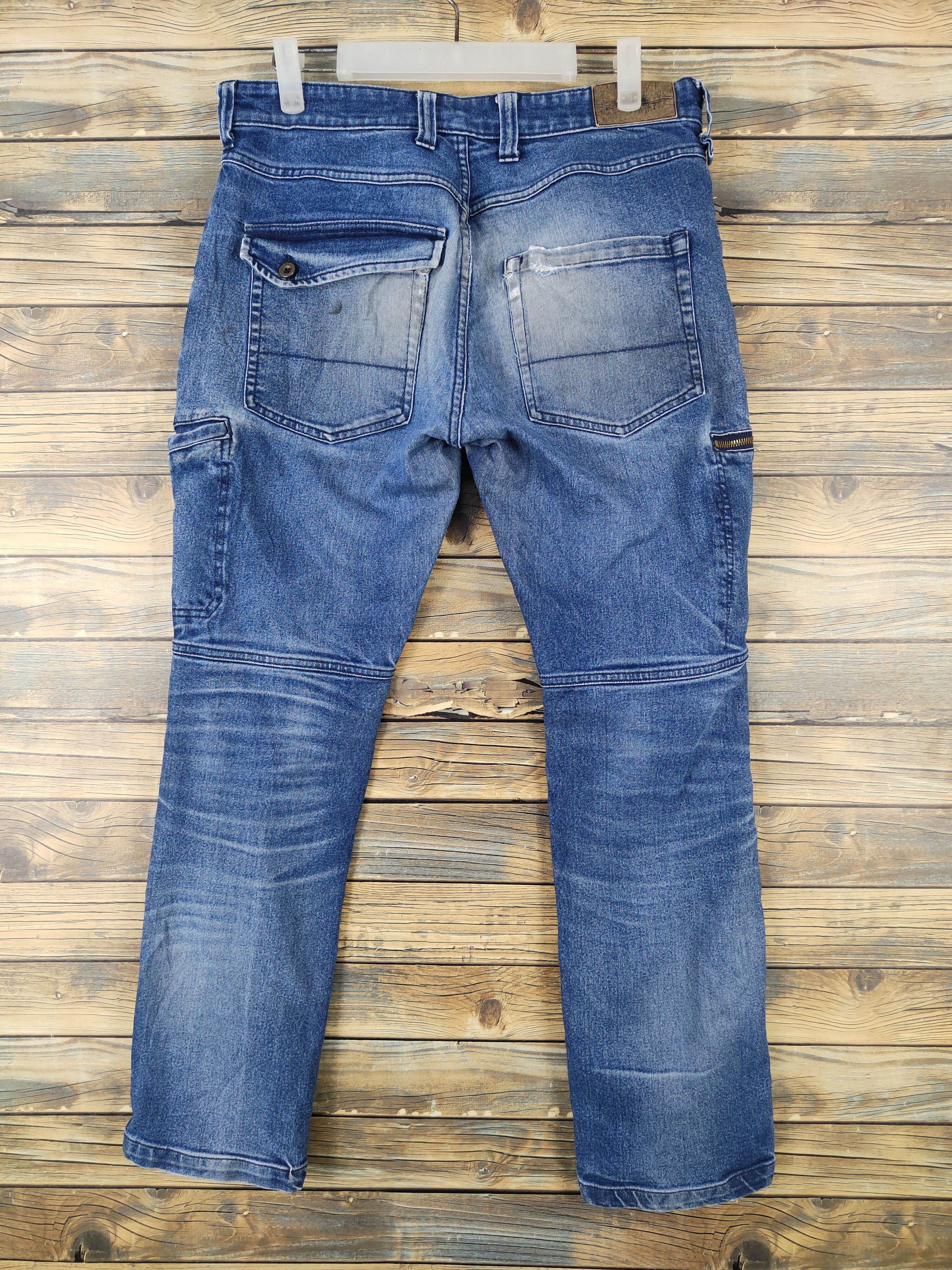 Japanese Brand FieldCore Dark Blue Distressed Ripped denim Jeans #W1960 Size US 32 / EU 48 - 7 Thumbnail