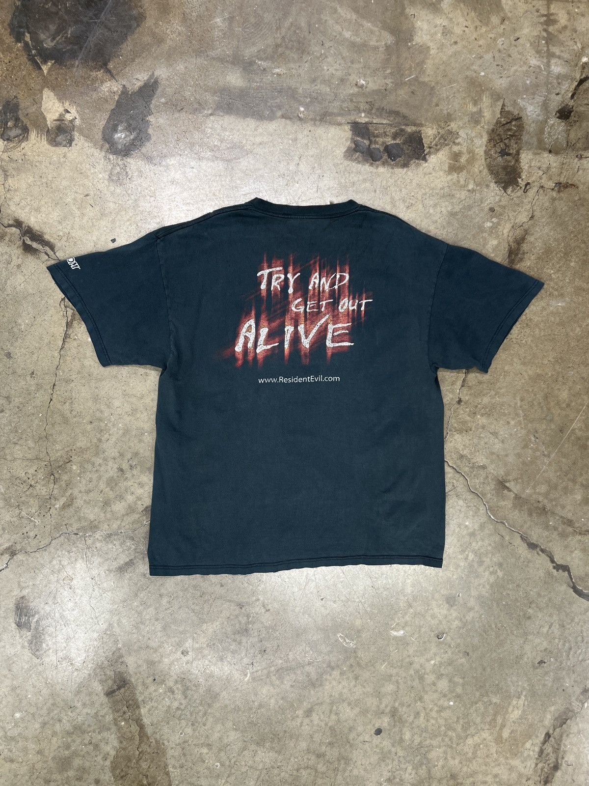 Vintage Vintage Resident Evil Outbreak File 2 Video Game Tee XL Size US XL / EU 56 / 4 - 2 Thumbnail