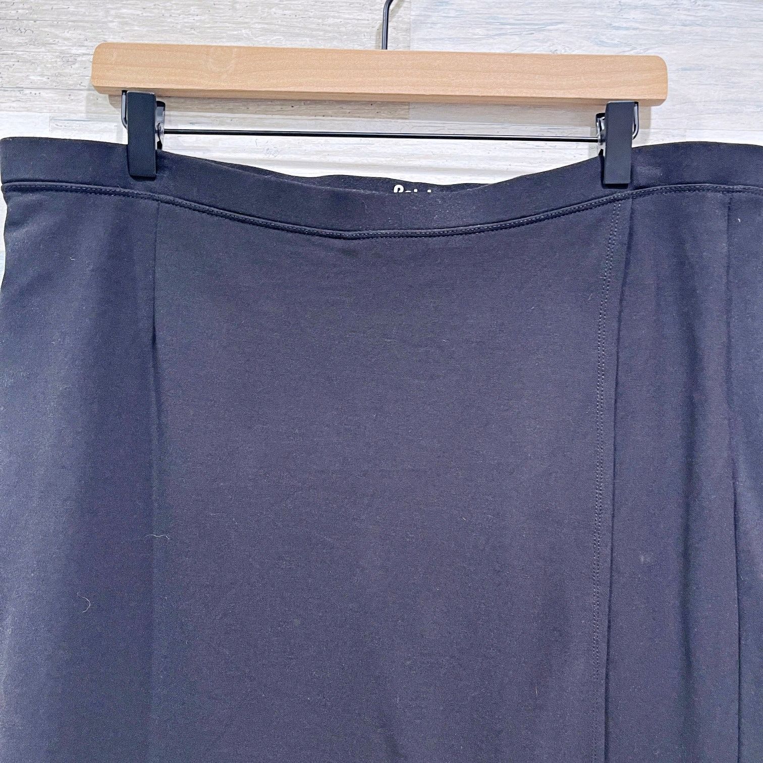 Betabrand Betabrand Sassiest Skirt Overlay Ponte Crop Pants Black XXL Size 42" / US 20 - 2 Thumbnail