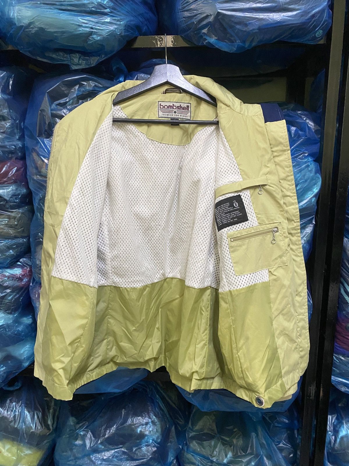 Japanese Brand Vintage Bombshell Shewear for Riders Beige Navy Windbreaker Size US M / EU 48-50 / 2 - 10 Thumbnail