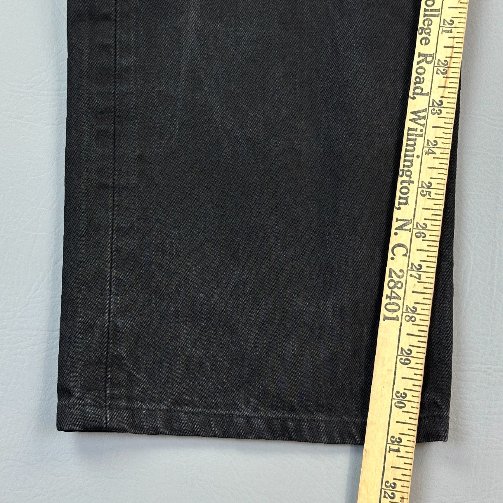 Levi's VINTAGE Levi's 501 Jeans Mens 40x32 Black Straight Fit Button Fly USA Made Size US 40 / EU 56 - 3 Thumbnail