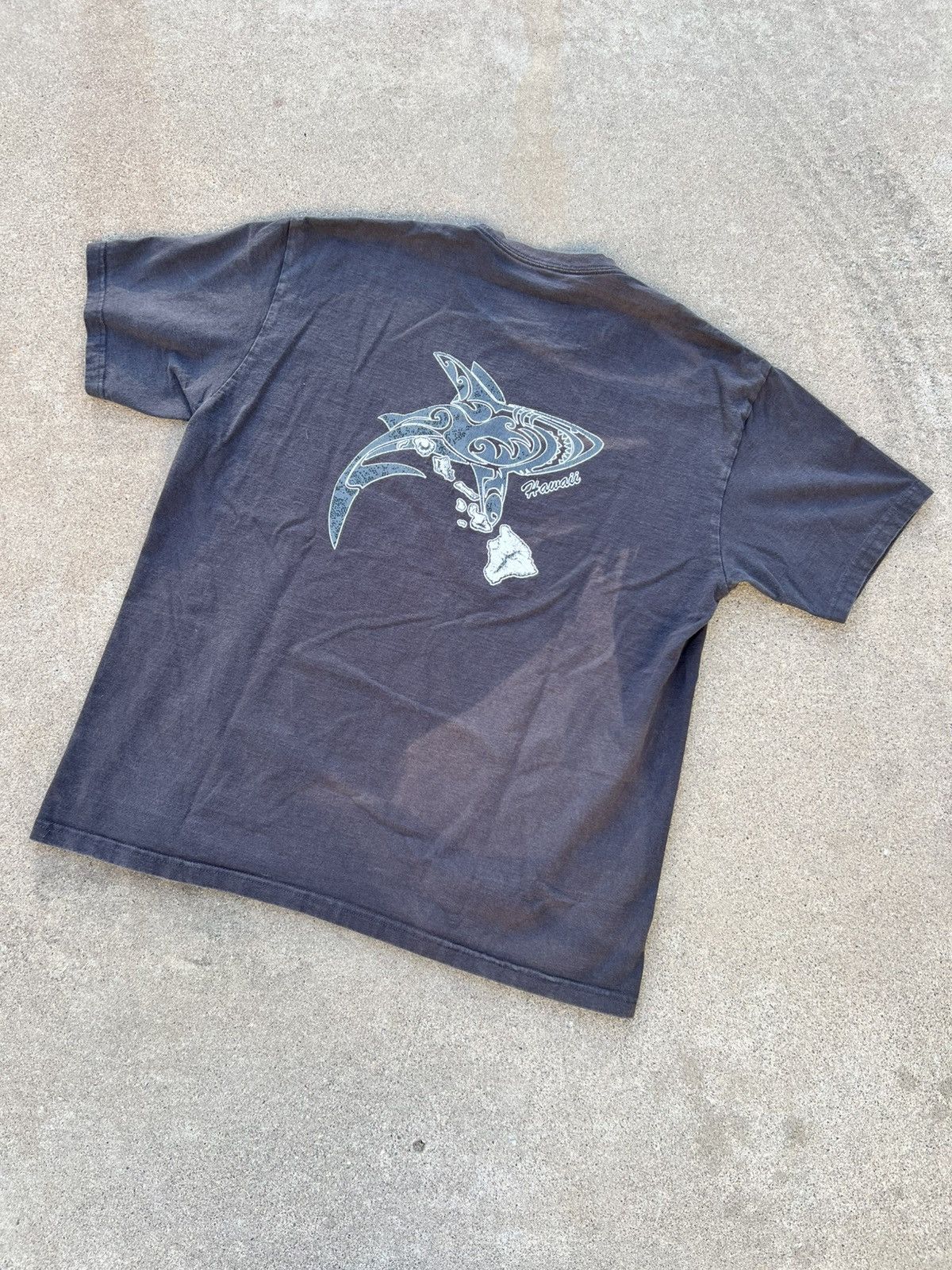 Vintage Vintage Hawaiian shark t shirt Size US L / EU 52-54 / 3 - 2 Thumbnail