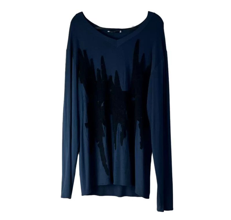 Other Navy blue v neck long sleeve shirt with applique Size US M / EU 48-50 / 2 - 1 Thumbnail
