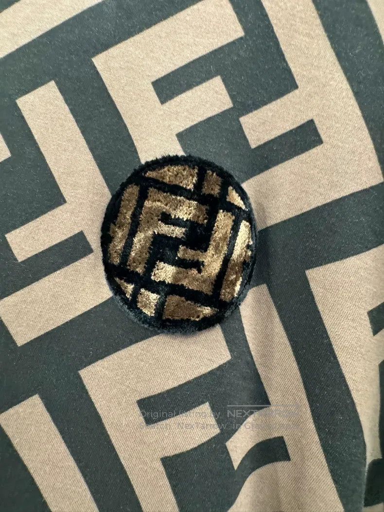 Fendi Fendi FF Full Logo Women's Short-Sleeve Tee Size M / US 6-8 / IT 42-44 - 3 Thumbnail