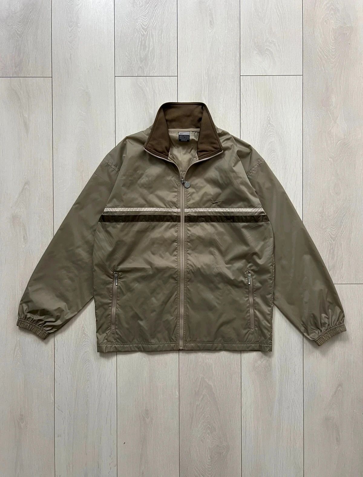 Nike Nike vintage rare y2k windbreaker Size US S / EU 44-46 / 1 - 1 Thumbnail
