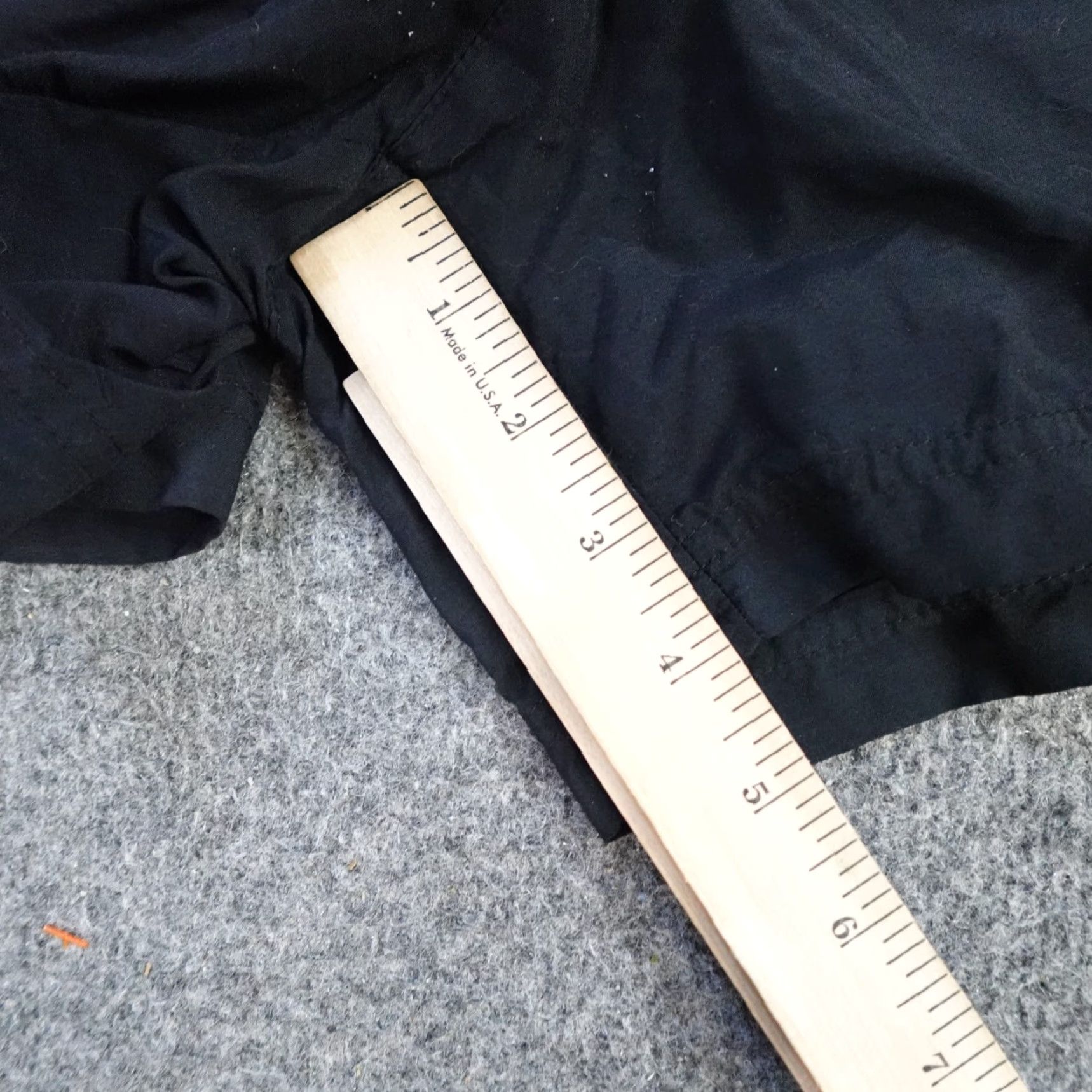 Vintage Columbia Womens Shorts 2XL Black Solid 4" Inseam Nylon Athletic Hiking Activewear Ladies Mens Size 40" / US 18 - 2 Thumbnail