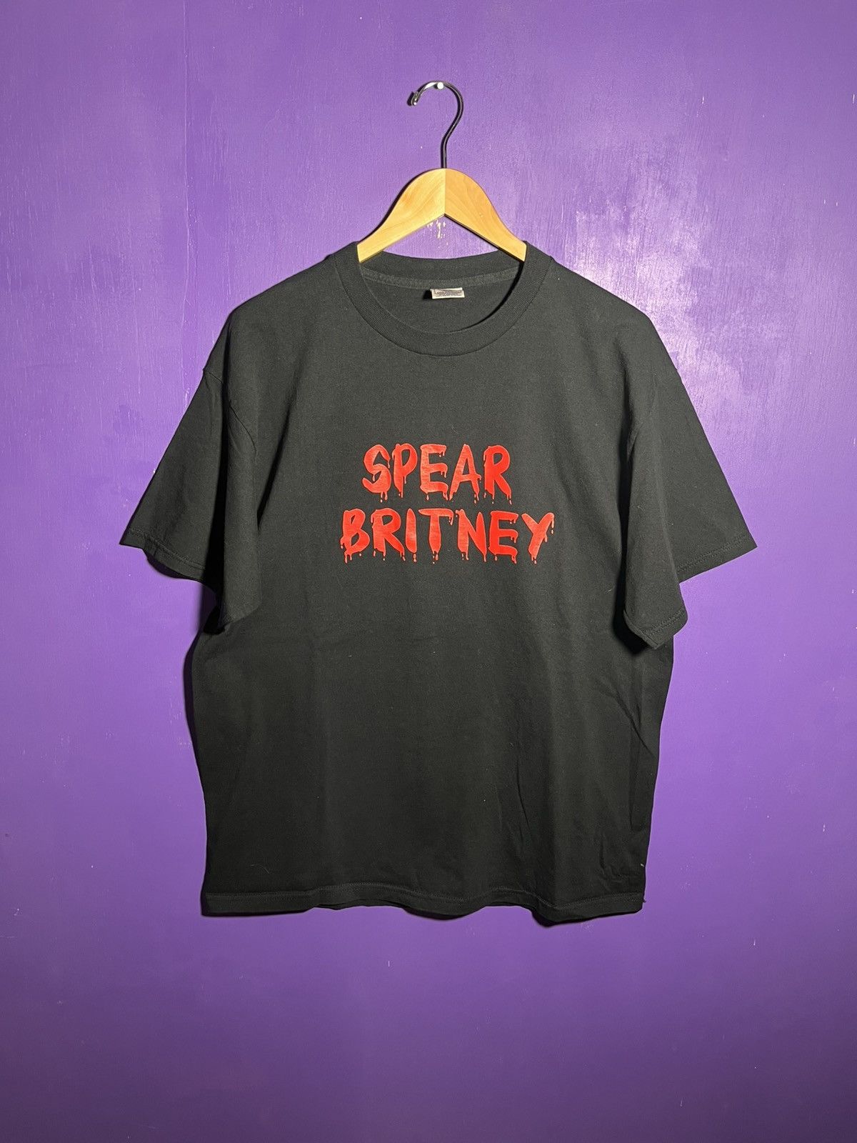 Vintage Vintage 00s WWE “Spear Britney” Britney Spears beef t-shirt Size US XL / EU 56 / 4 - 1 Thumbnail