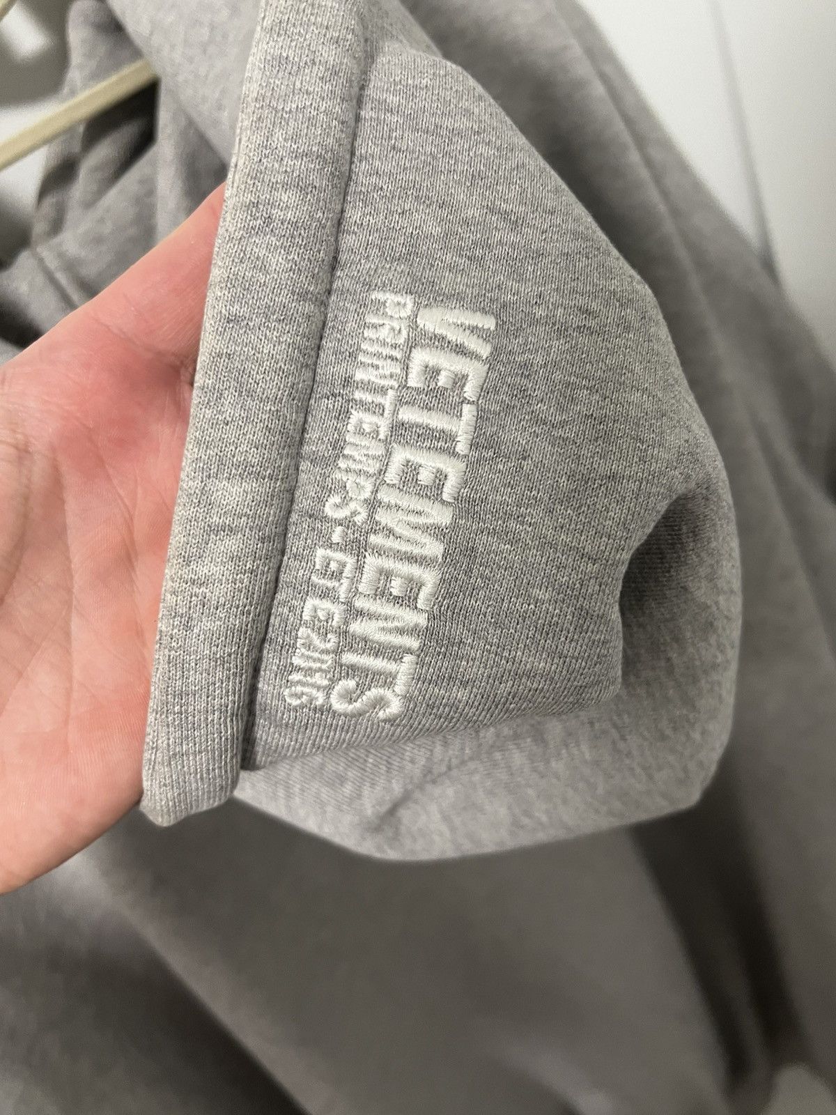 Vetements Vetements Champion logo hoodie Size US L / EU 52-54 / 3 - 3 Thumbnail