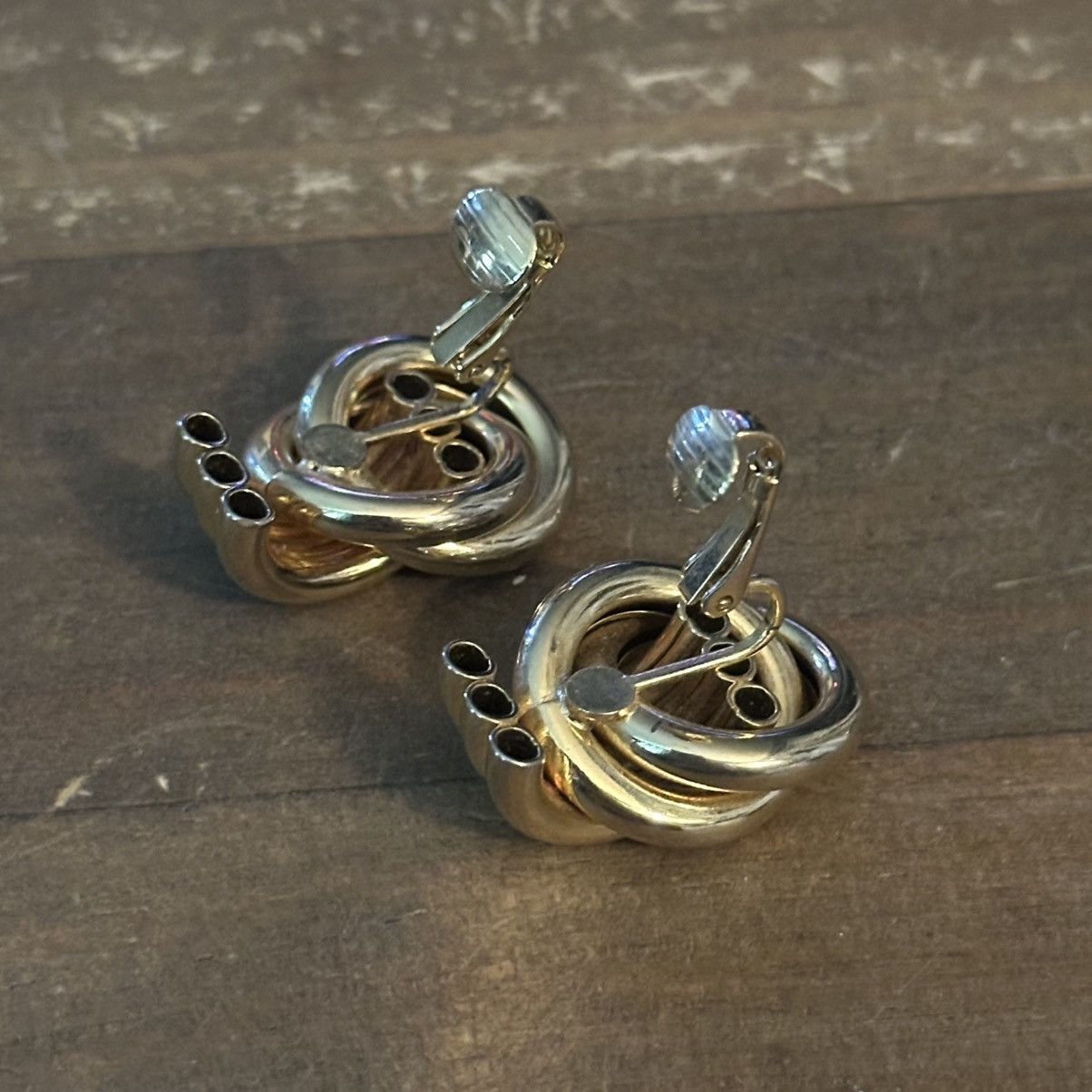 Vintage Vintage gold tone clip on knot earrings Size ONE SIZE - 3 Thumbnail