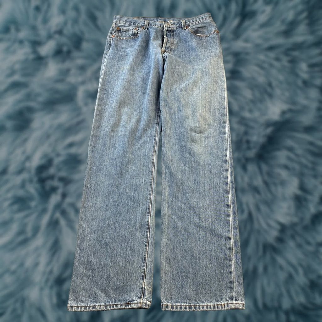Levi's VINTAGE Levi's 501 Jeans Mens 34x36 Blue Denim Distressed 90s Regular 5-Pocket Size US 34 / EU 50 - 1 Thumbnail
