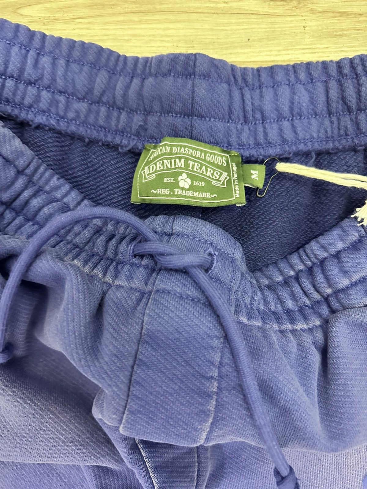 DENIM TEARS Mono Cotton Wreath Sweat Washed Blue (M) Size US 32 / EU 48 - 3 Thumbnail