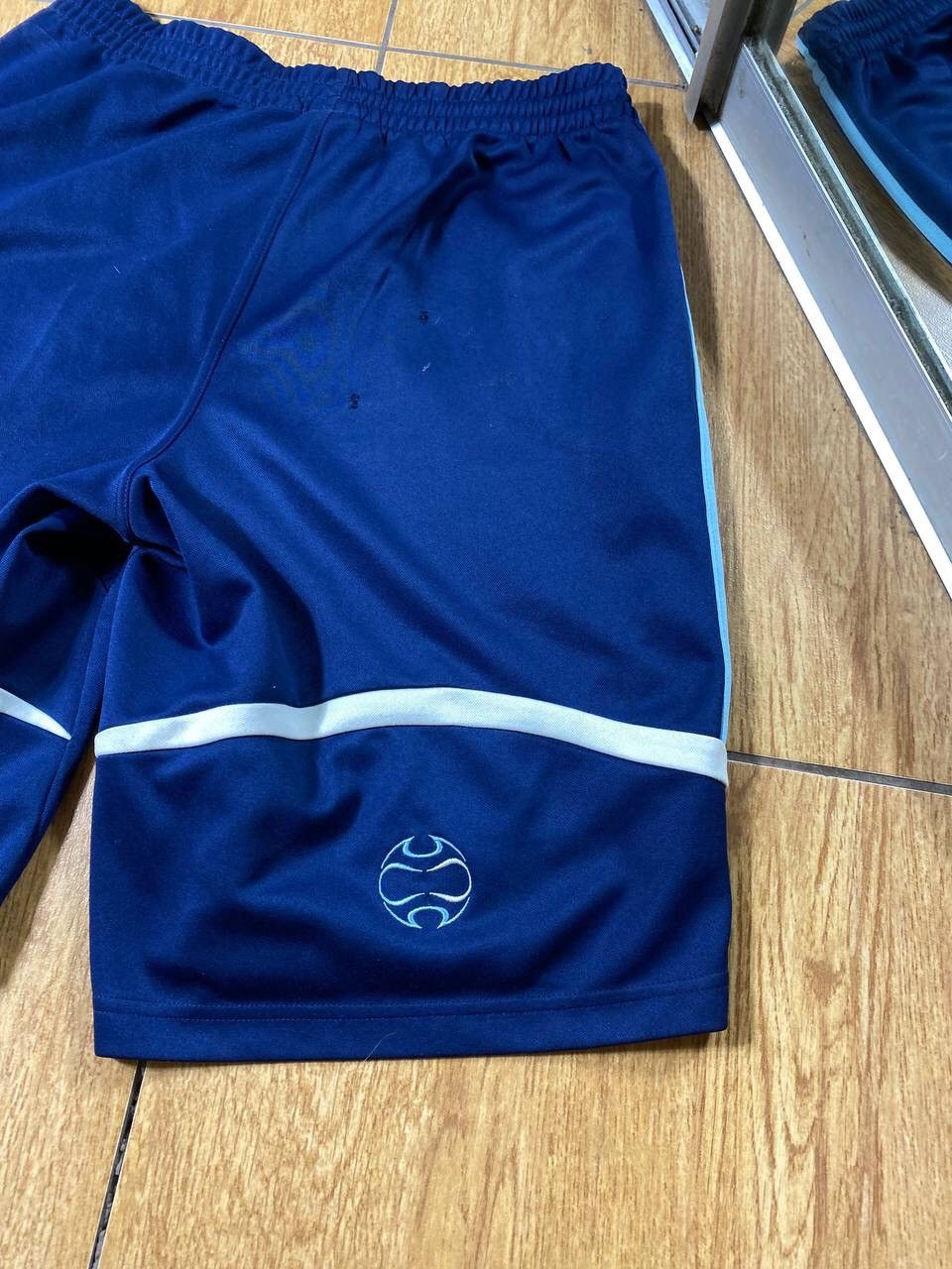 Adidas × Vintage Vintage Adidas shorts streetwear y2k casual style Size US 36 / EU 52 - 7 Thumbnail