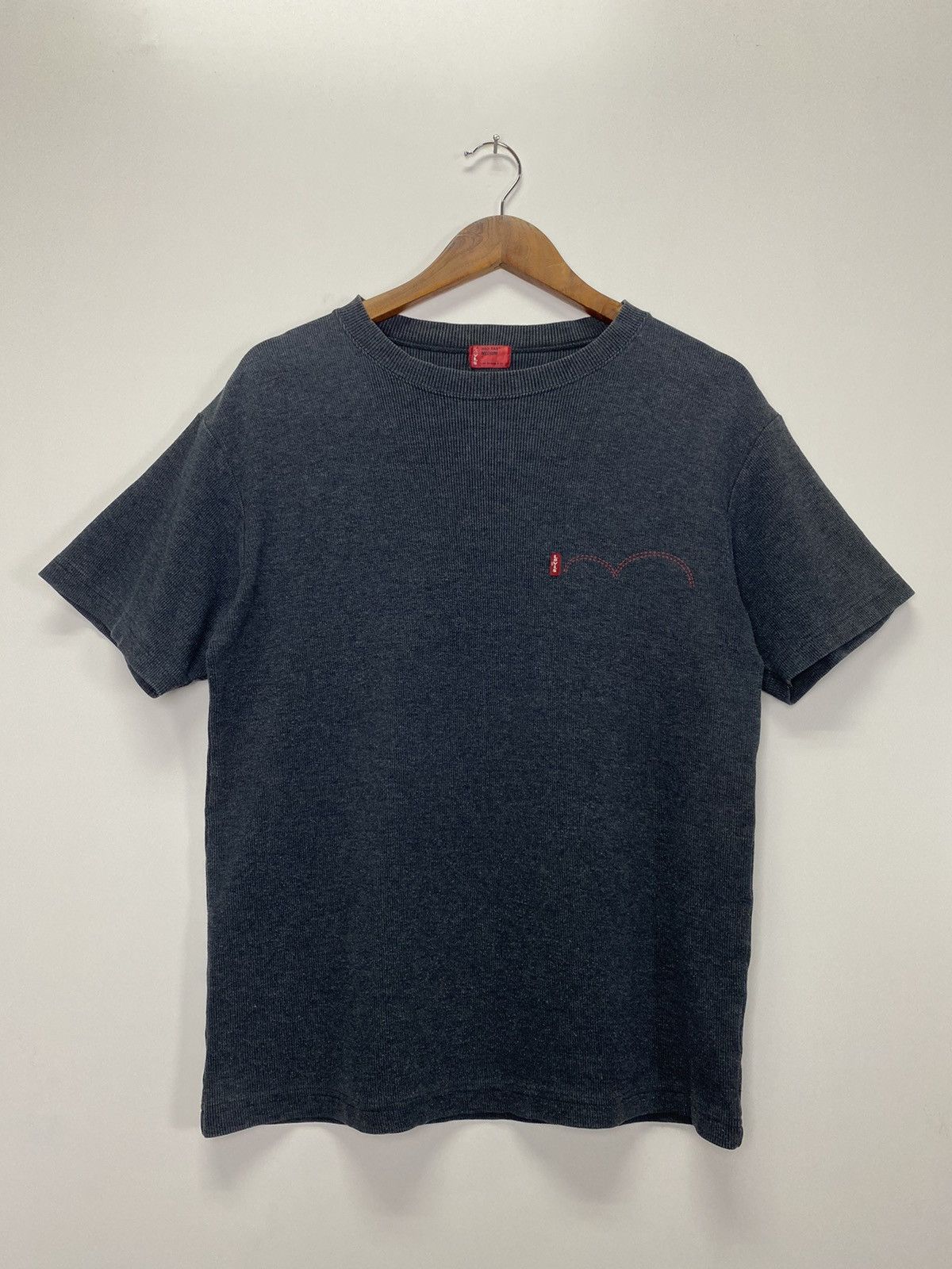 Levi's × Vintage Vintage 90s Levi’s t-shirt Size US M / EU 48-50 / 2 - 2 Thumbnail