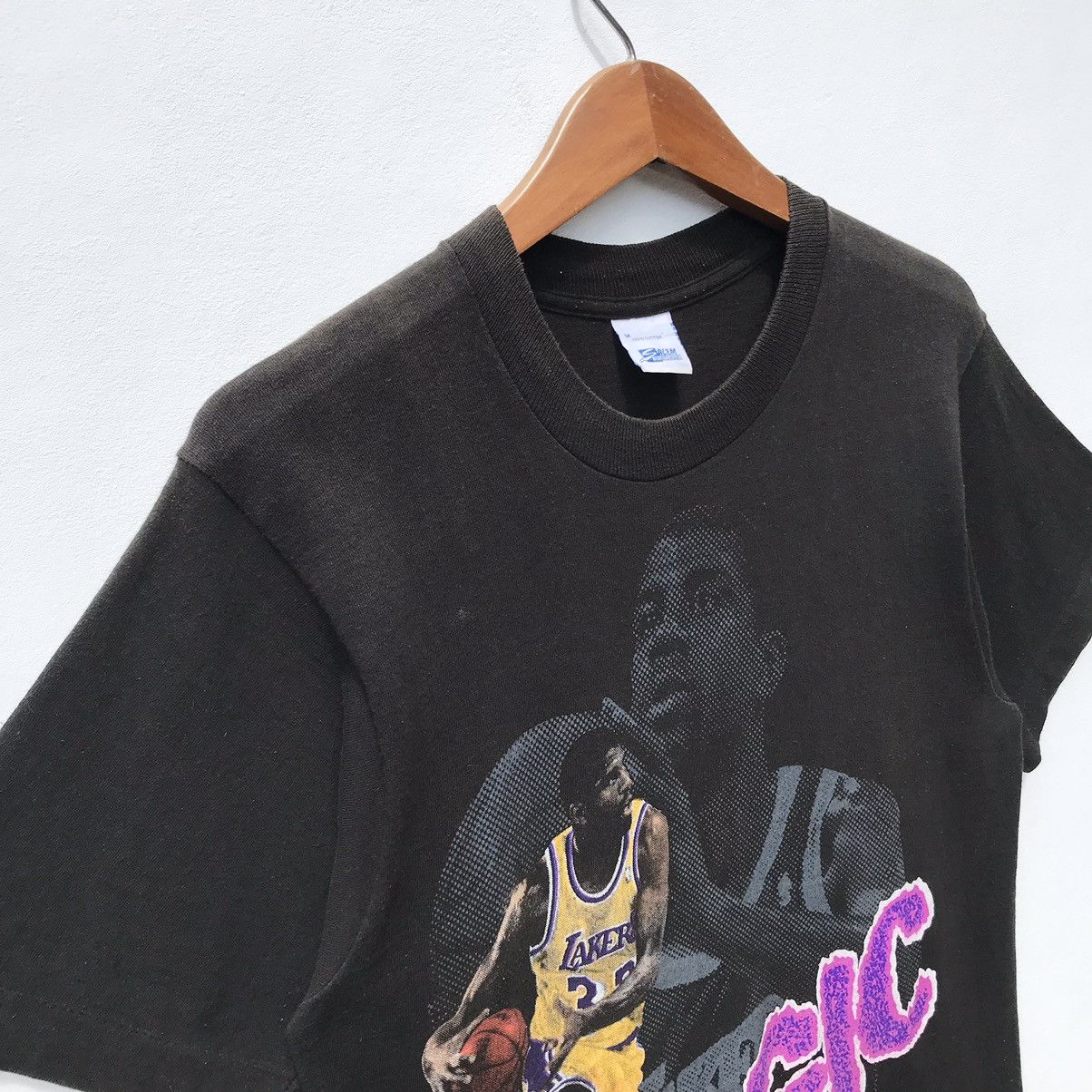 NBA × Vintage Vintage 90s Magic Johnson Lakers NBA Shirt SunFaded Size US S / EU 44-46 / 1 - 10 Thumbnail