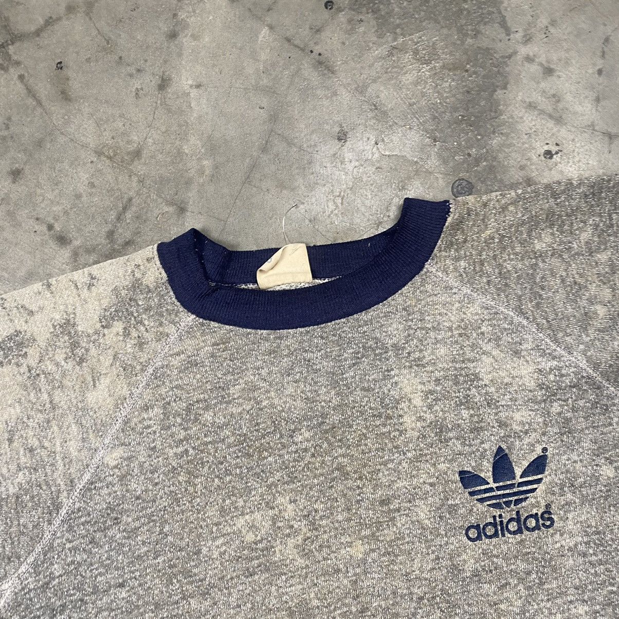 Adidas Grail💥80s Adidas Trefoil Triblend Distressed Crewneck Size US M / EU 48-50 / 2 - 6 Thumbnail