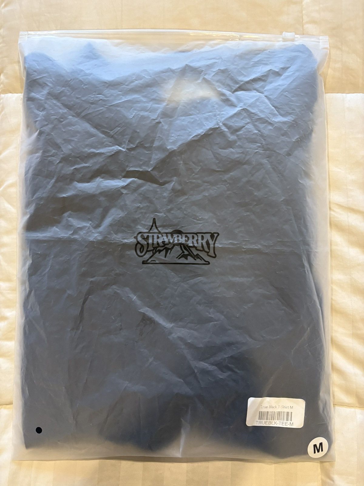 Strawberry True Black Strawberry T Shirt Size Medium Size US M / EU 48-50 / 2 - 6 Thumbnail