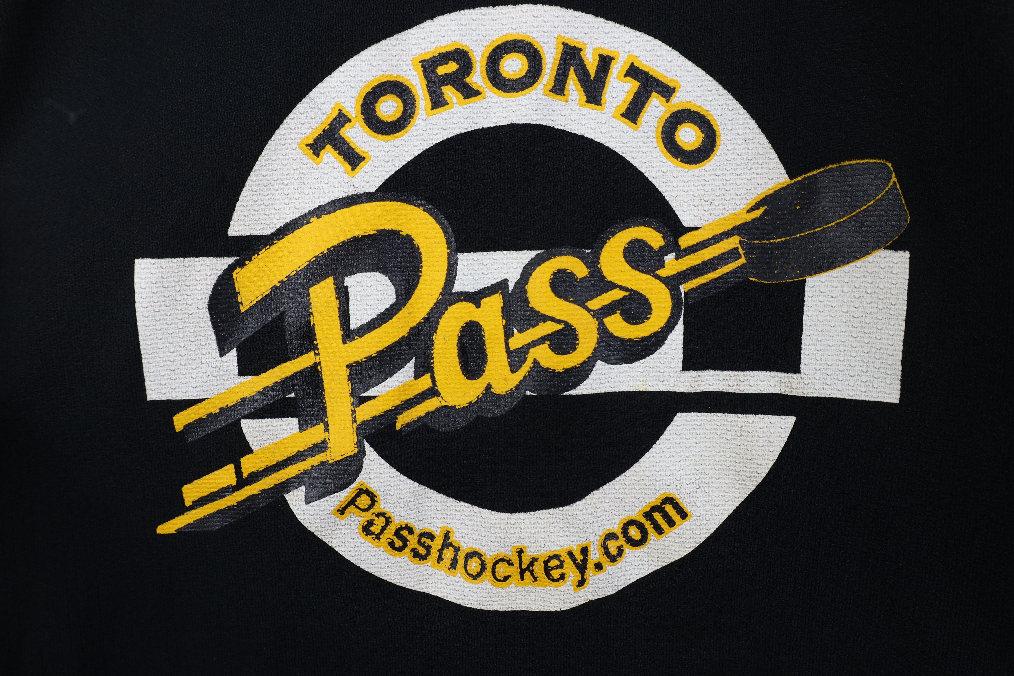Vintage Vintage 90s Toronto Pass Hockey Jersey Black Air Knit Size US L / EU 52-54 / 3 - 4 Thumbnail