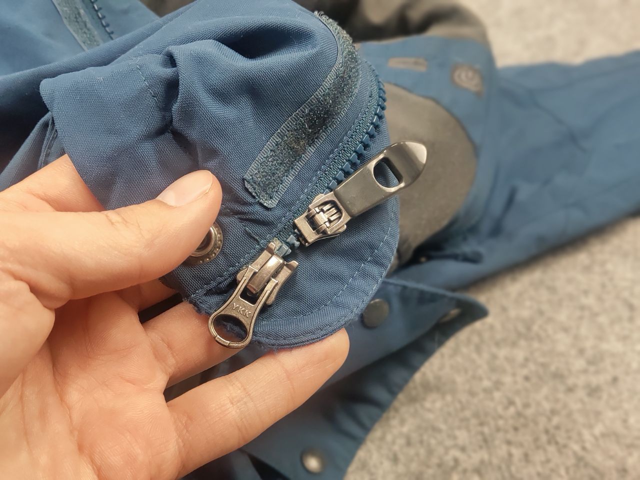 The North Face Vintage The North Face Blue HyVent Hooded Zip Ski Jacket Y2K Size US S / EU 44-46 / 1 - 19 Thumbnail