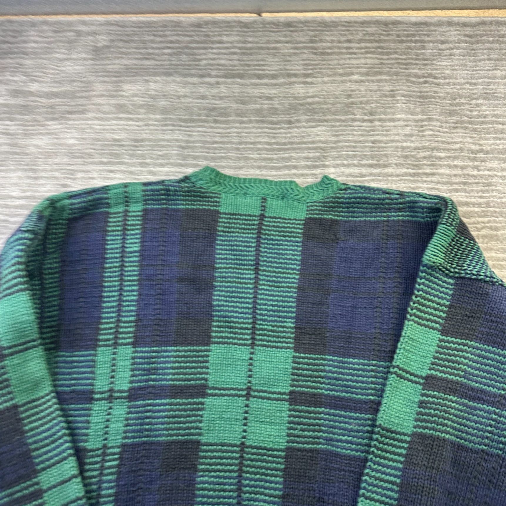 Nautica VINTAGE Nautica Sweater Mens Green Tartan Plaid Wool Knit Pullover 90s Preppy All Seasons Heavyweight Size M Size US M / EU 48-50 / 2 - 5 Thumbnail