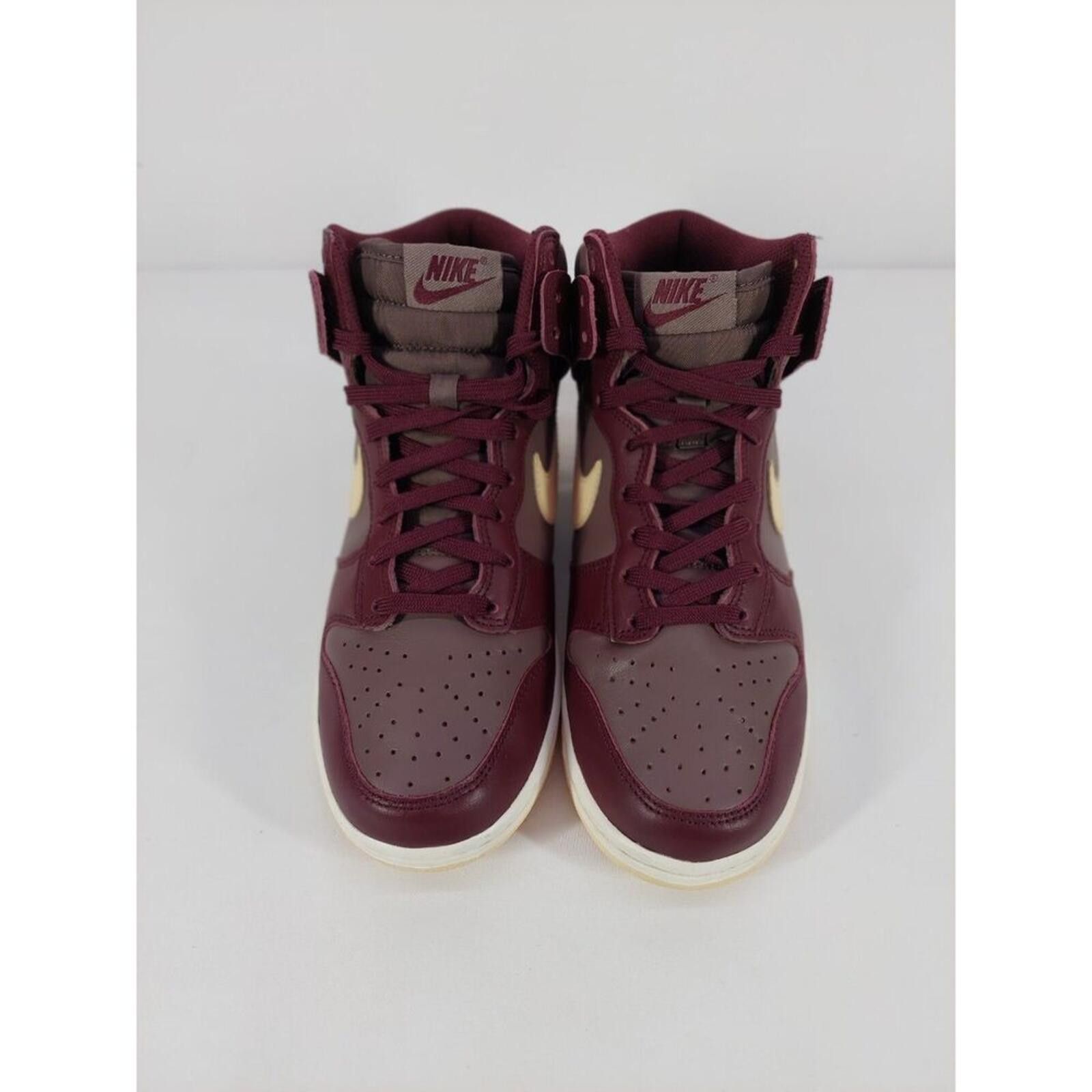 Nike Nike Dunk High Retro Plum Eclipse Gum DD1869-202 Size 7W Size US 7 / IT 37 - 3 Thumbnail