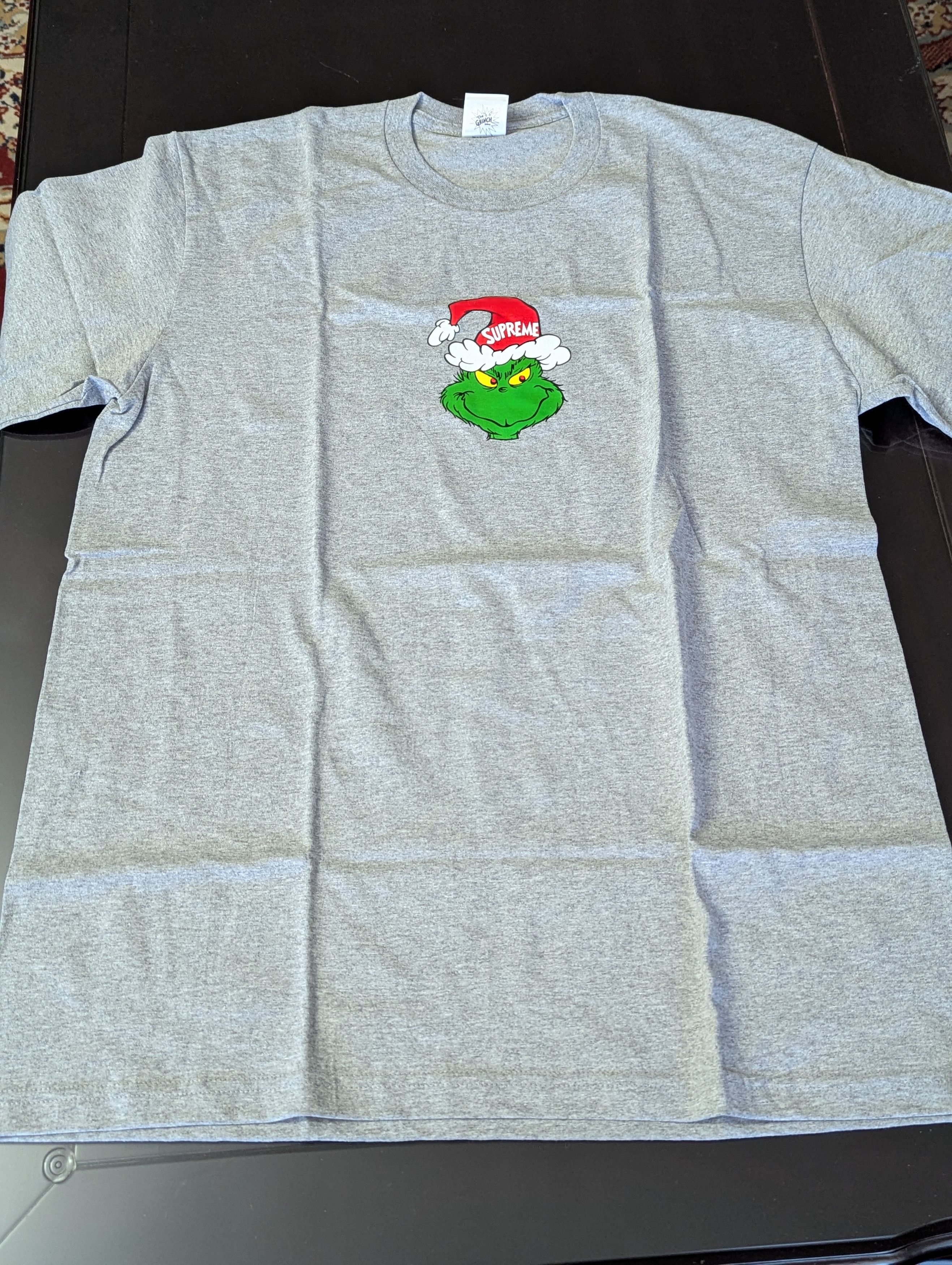 Supreme Supreme Grinch Tee Size US M / EU 48-50 / 2 - 1 Thumbnail