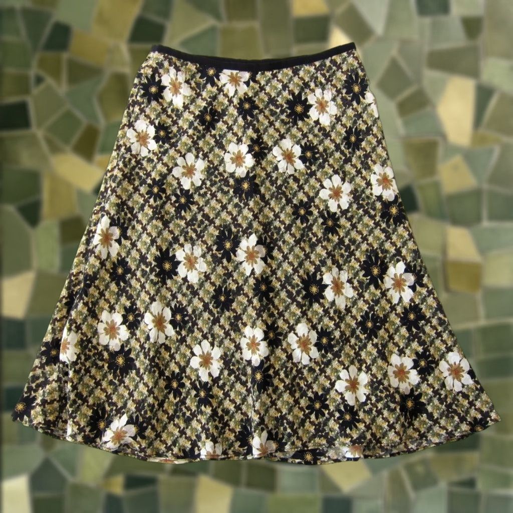 Alfani Alfani Petite Silk Lined Floral A-Line Skirt 2P Green 26" Waist 30" Hip Knee Length Women Size 26" / US 2 / IT 38 - 1 Thumbnail