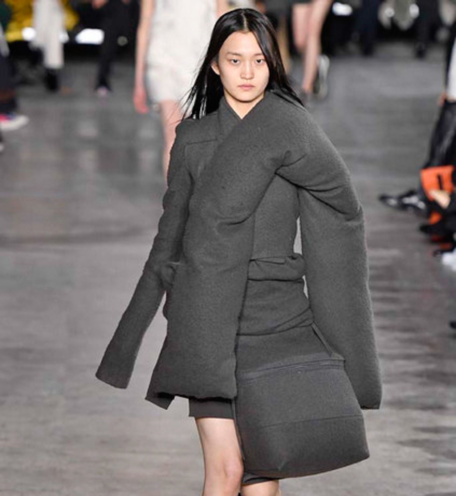 Rick Owens A/W 2018 RUNWAY SYSIPHUS ASYMMETRIC DOWN JACKET Size S / US 4 / IT 40 - 2 Thumbnail