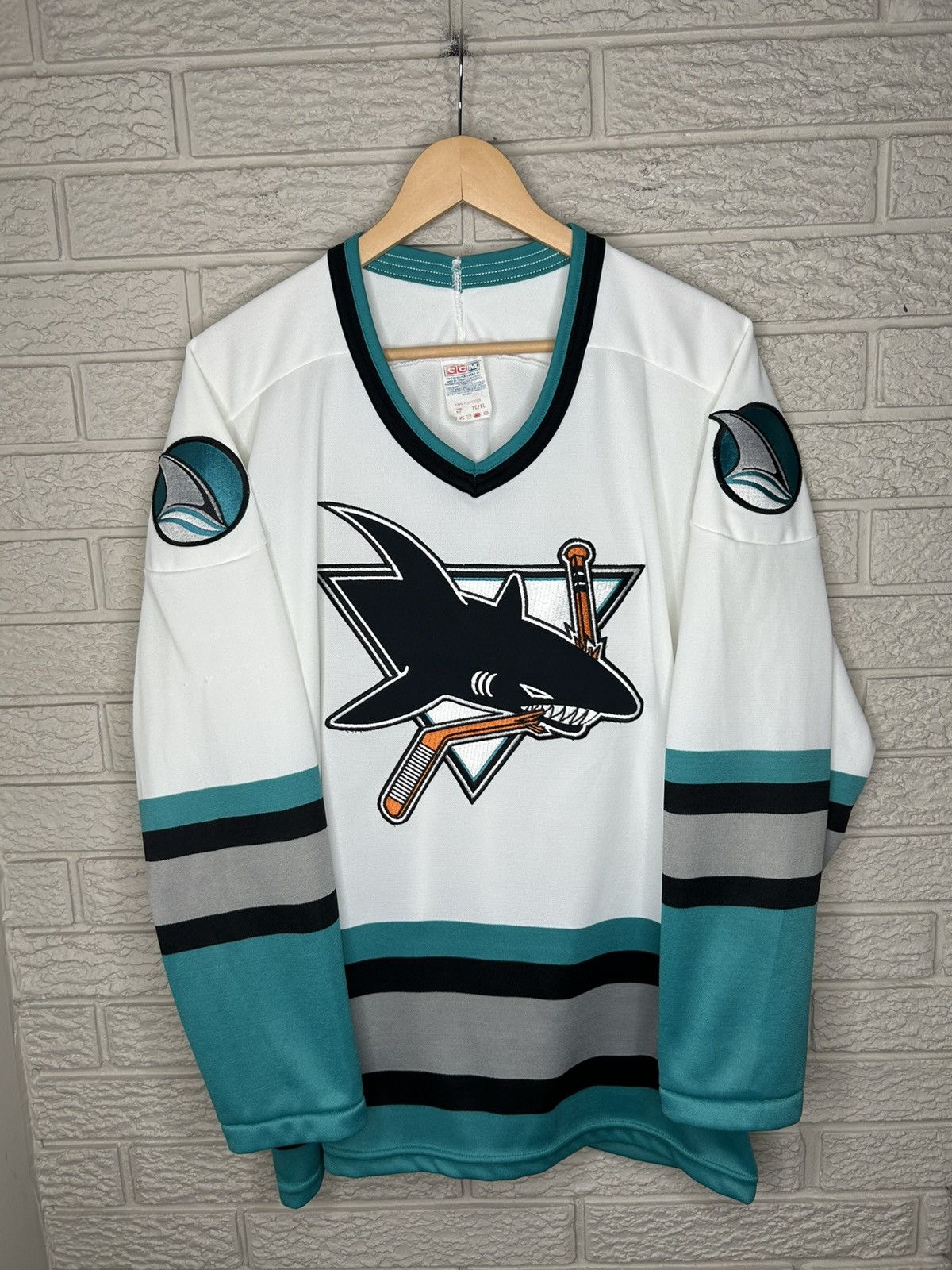 Ccm Vintage CCM San Jose Sharks Jersey Size US XL / EU 56 / 4 - 1 Thumbnail