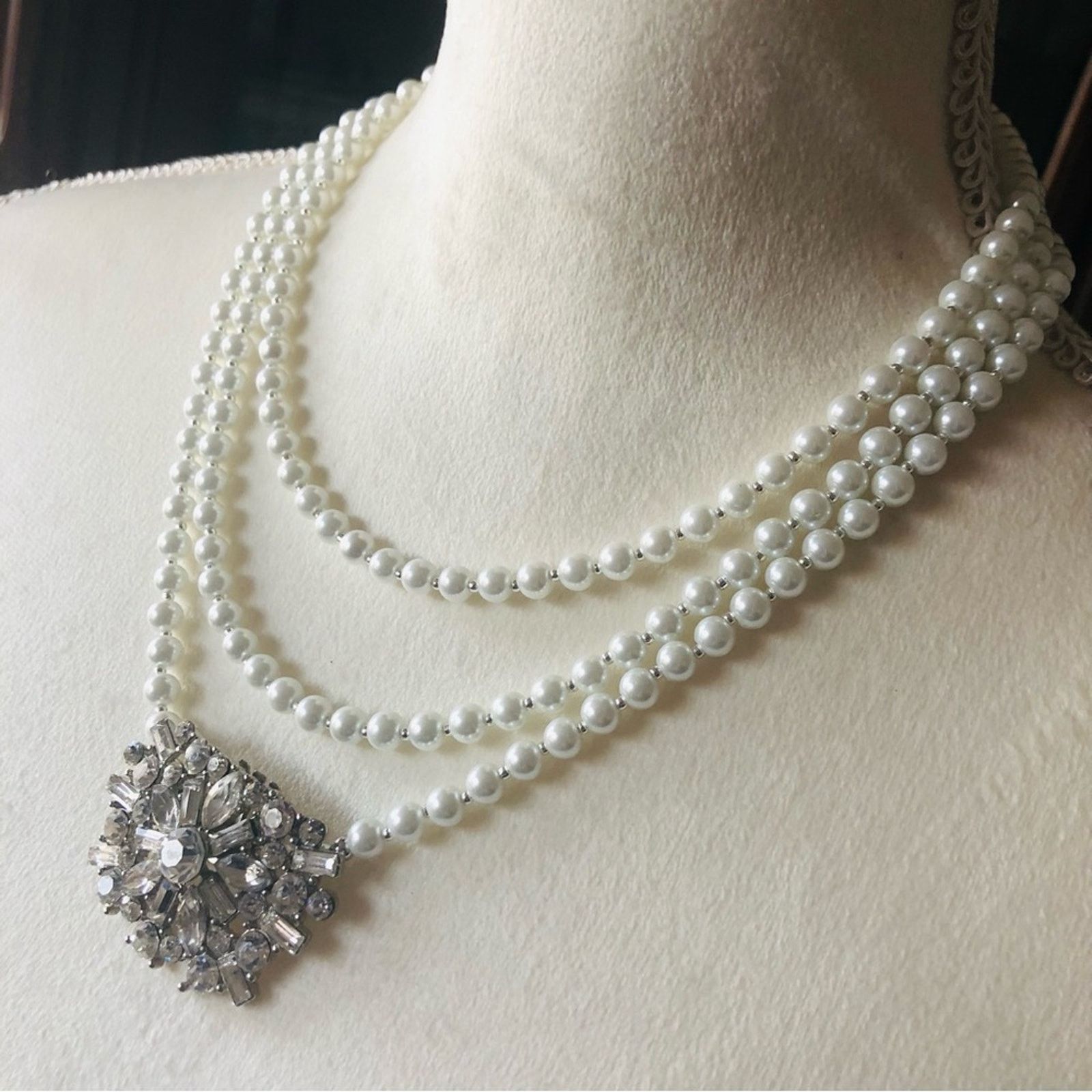 Jewelry Handcrafted repurpose Hollywood glam glass Pearl necklac Size ONE SIZE - 6 Thumbnail