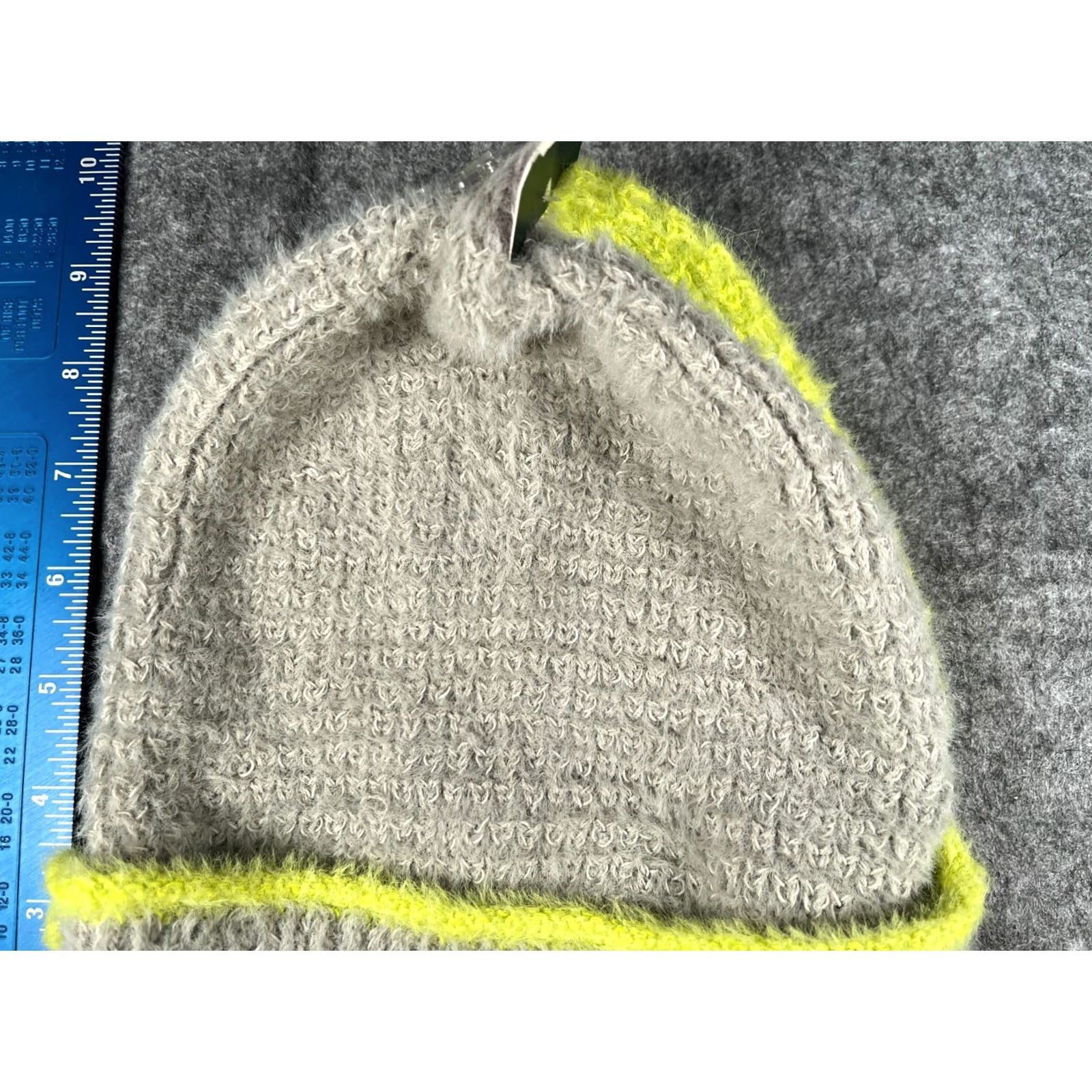 Vintage Wild Fable Beanie Women One Size Gray Yellow Knit Nylon Polyester Blend Ski NEW Hat Beanie Womens Beanie Ski Theme Fall Winter 2020s Girls Mens Size ONE SIZE - 3 Thumbnail